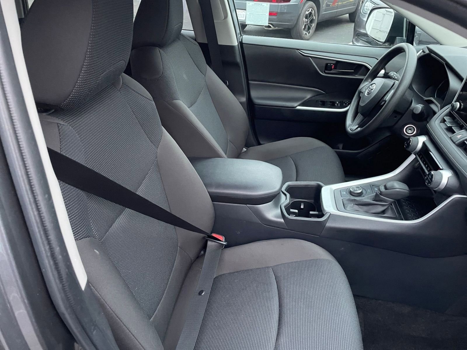 Thumbnail: 2025 Toyota RAV4 - 30