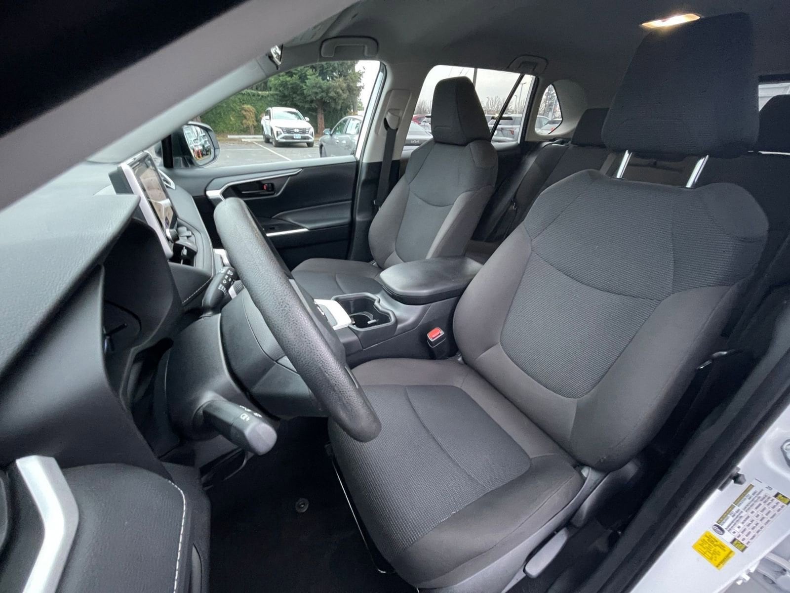 Thumbnail: 2025 Toyota RAV4 - 31