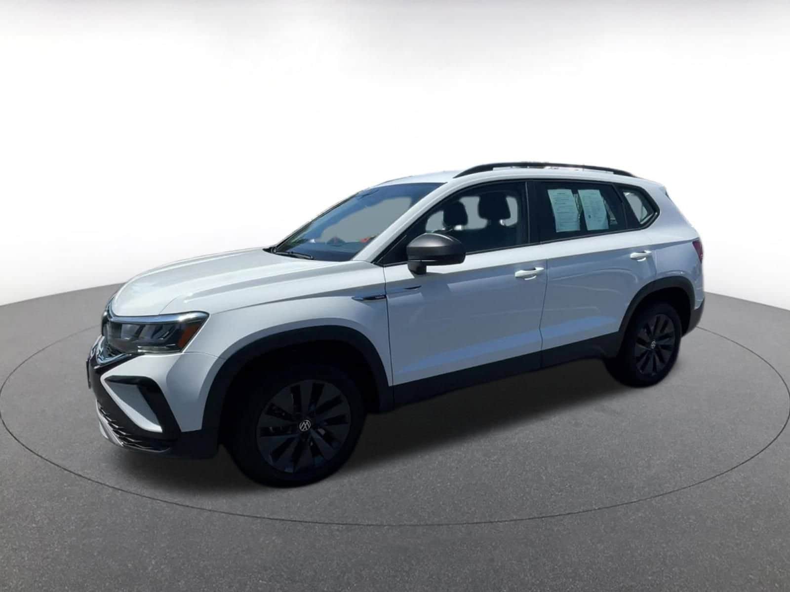 Thumbnail: 2024 Volkswagen Taos - 7