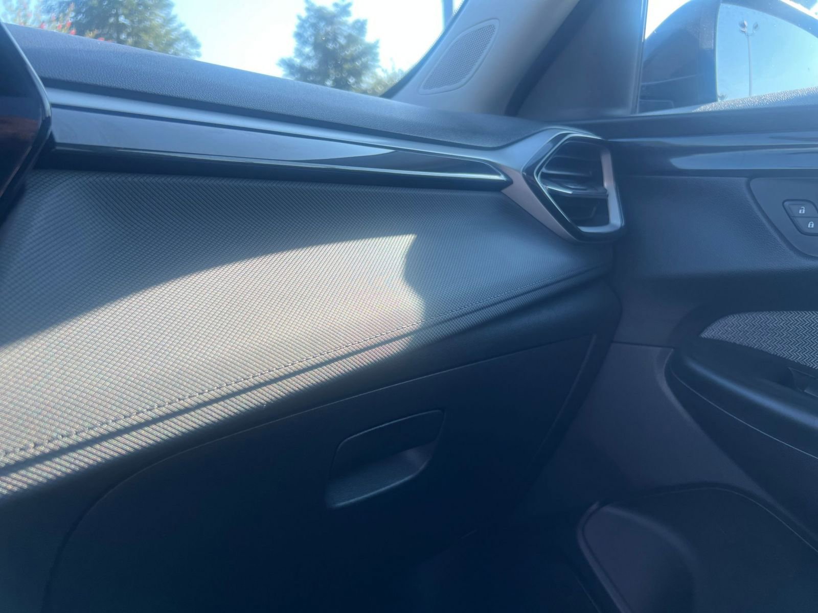 Thumbnail: 2025 Chevrolet TrailBlazer - 35