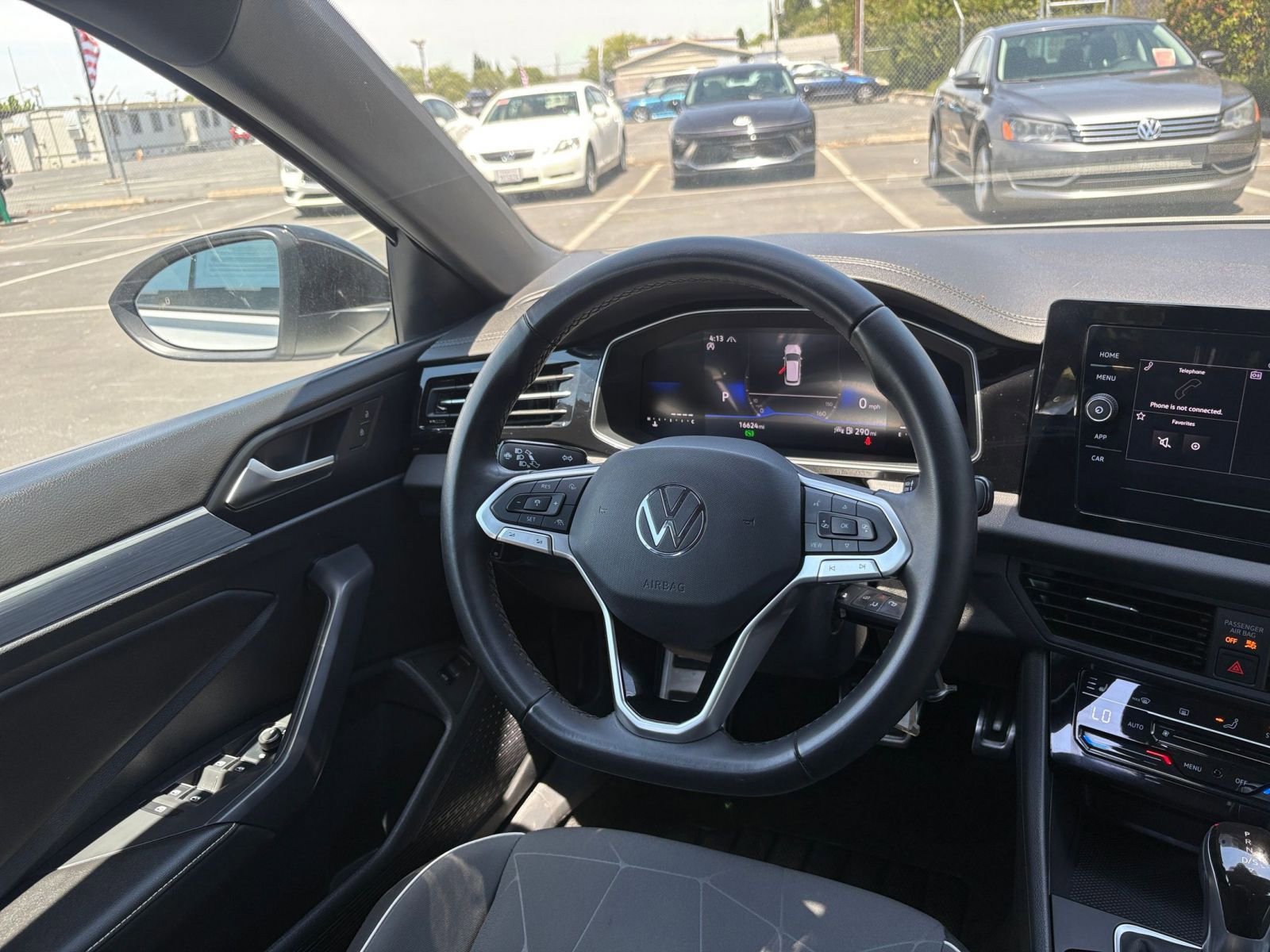 Thumbnail: 2025 Volkswagen Jetta - 32