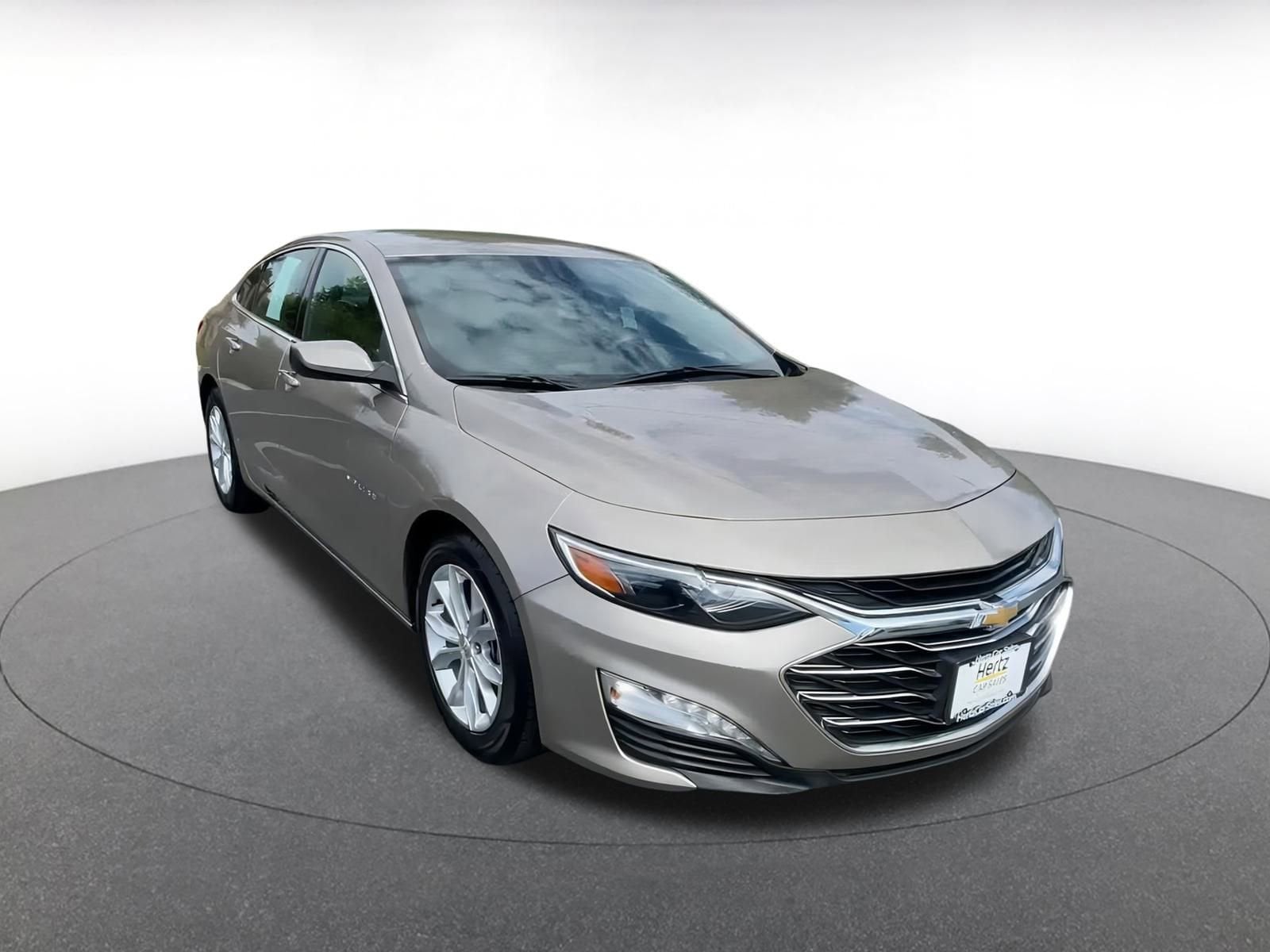 Thumbnail: 2023 Chevrolet Malibu - 3