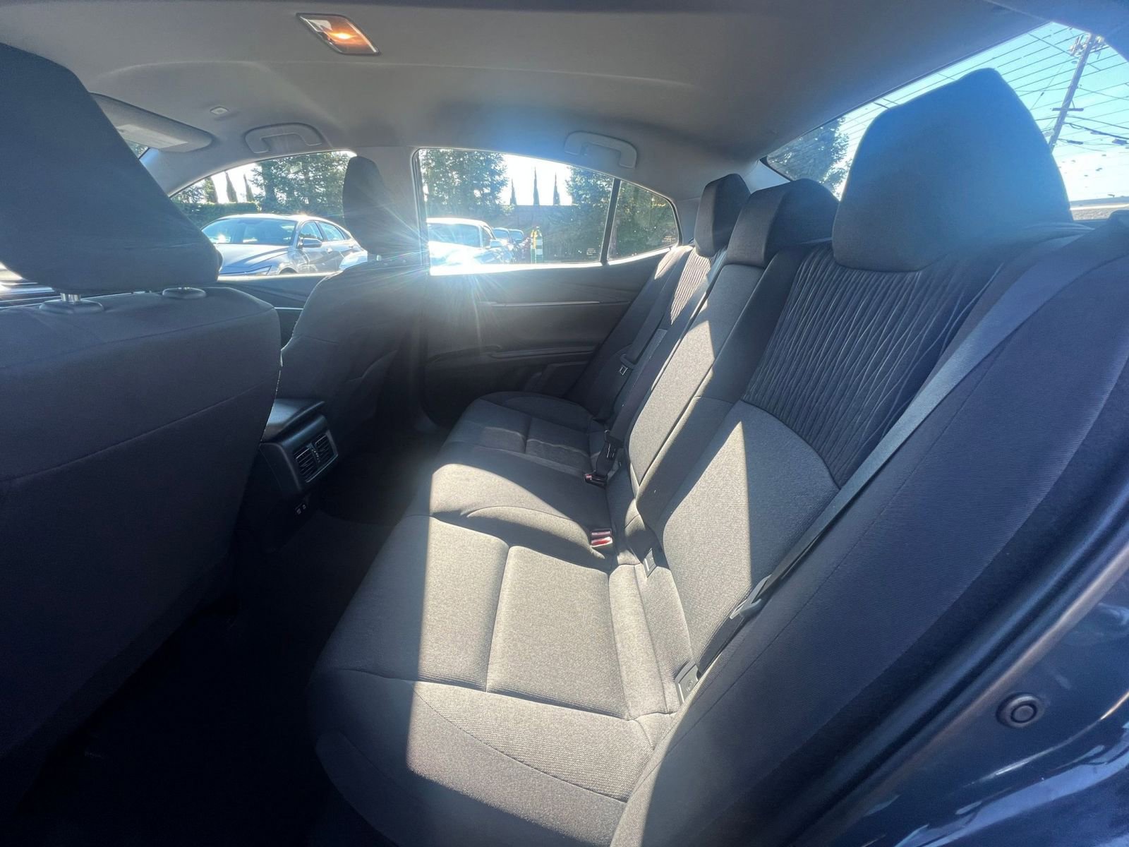 Thumbnail: 2025 Toyota Camry - 25