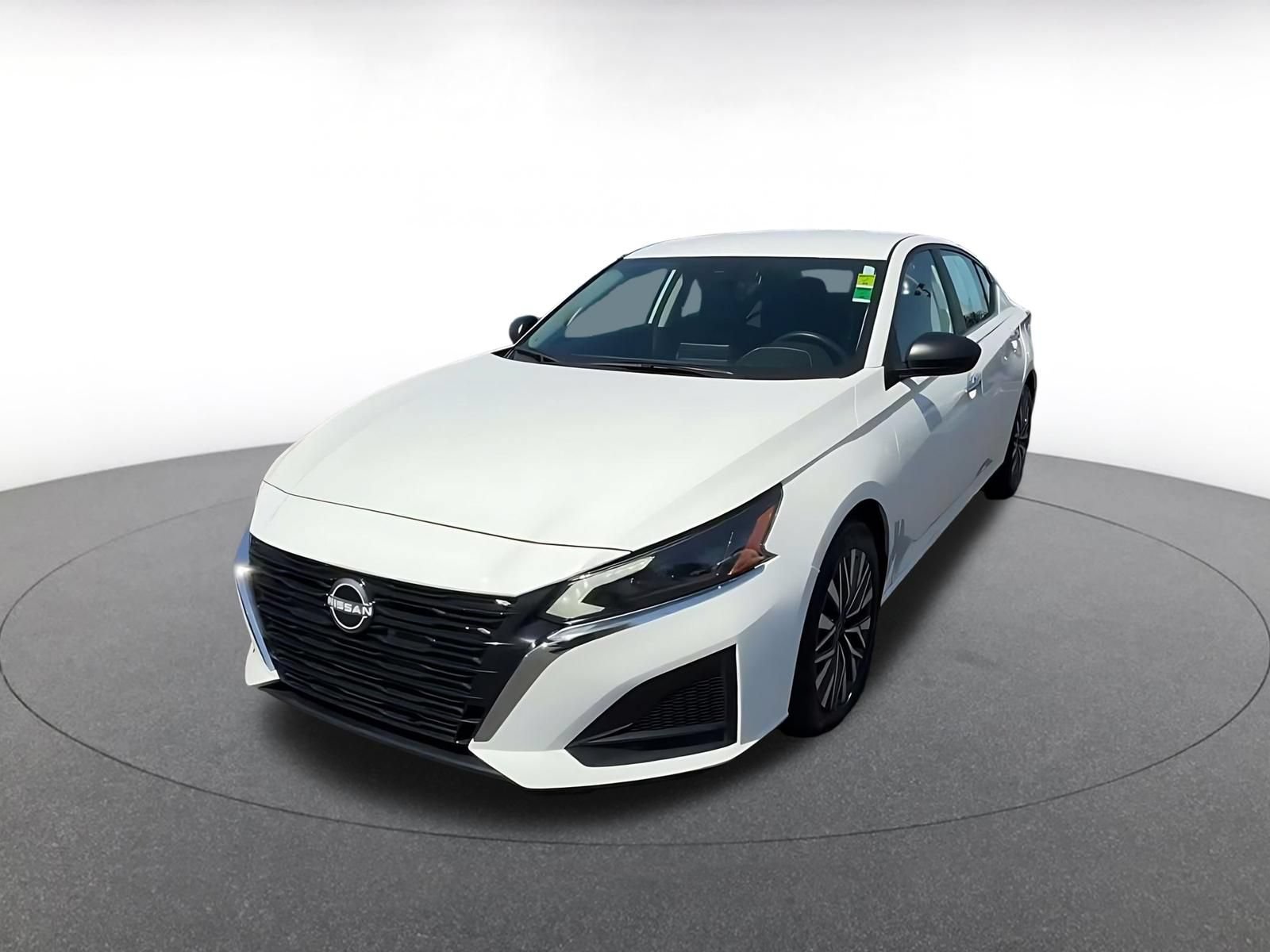 Thumbnail: 2025 Nissan Altima - 6