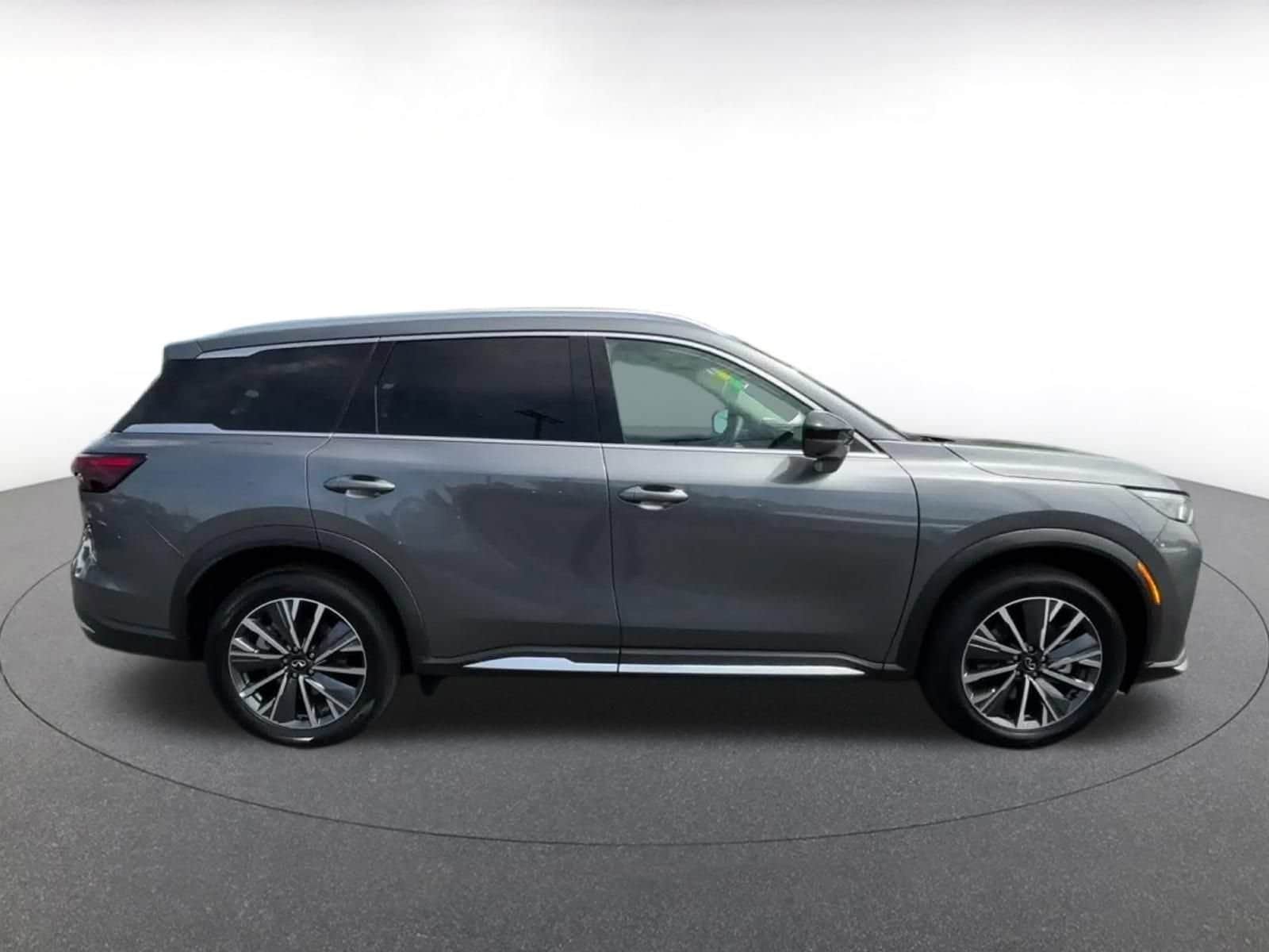 Thumbnail: 2026 INFINITI QX60 - 16