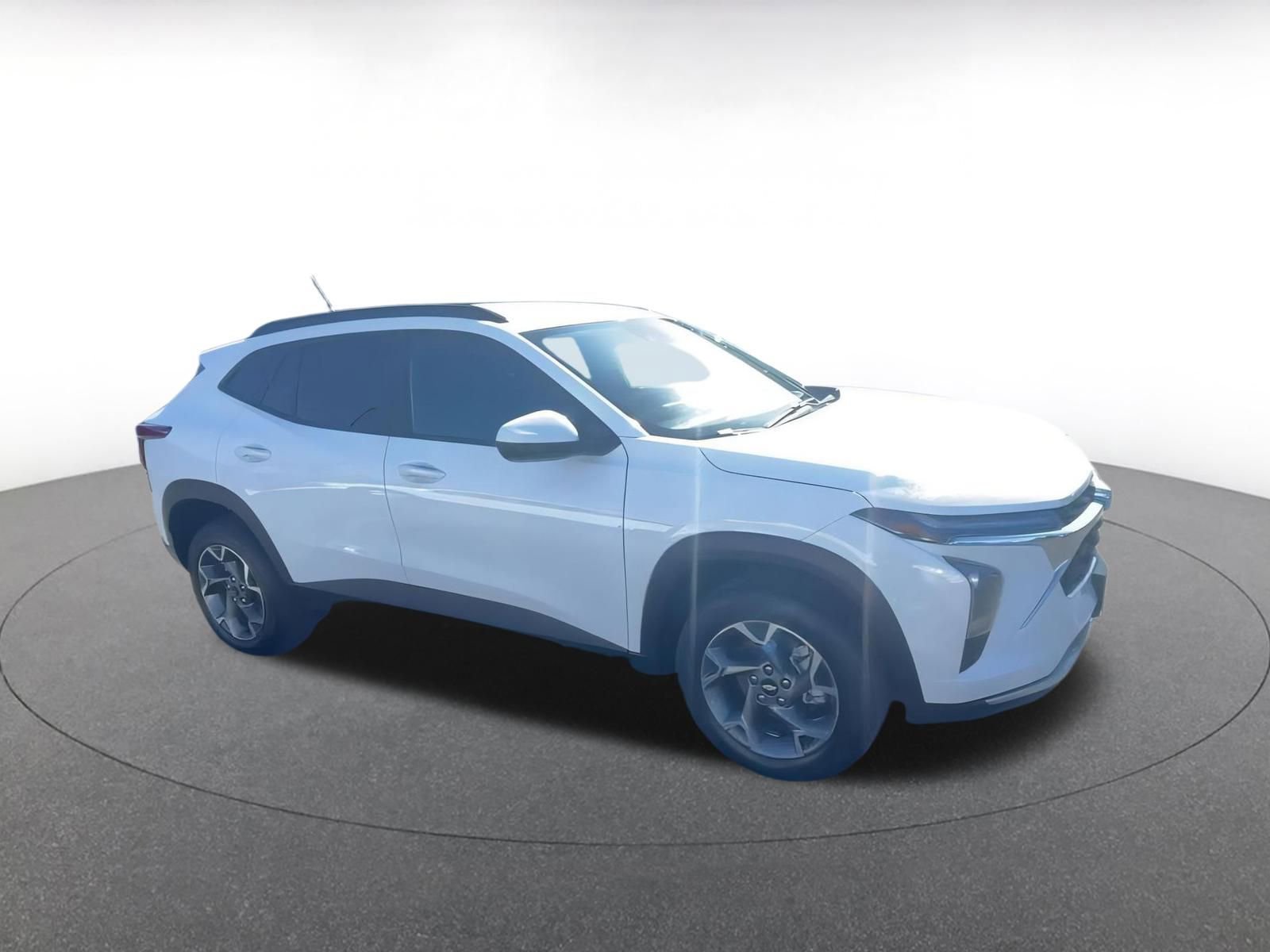 Thumbnail: 2025 Chevrolet Trax - 2