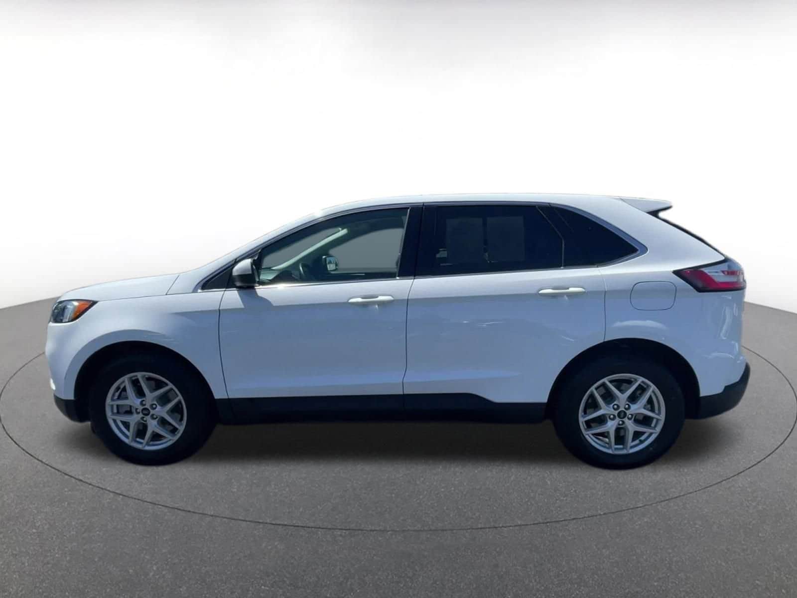 Thumbnail: 2024 Ford Edge - 9