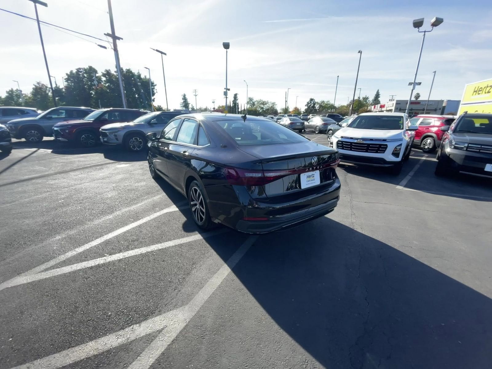 Thumbnail: 2025 Volkswagen Jetta - 16