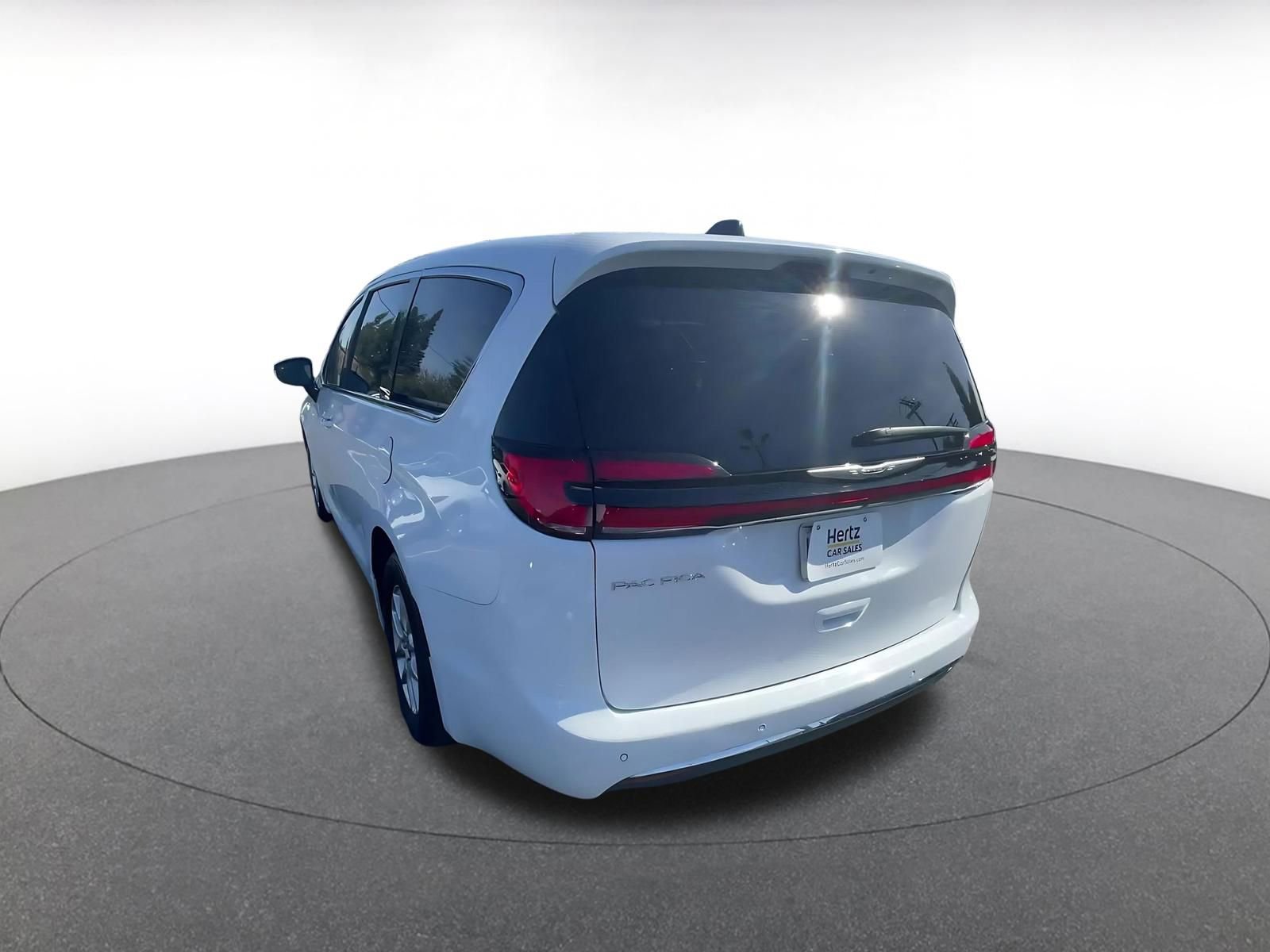 Thumbnail: 2024 Chrysler Pacifica - 11