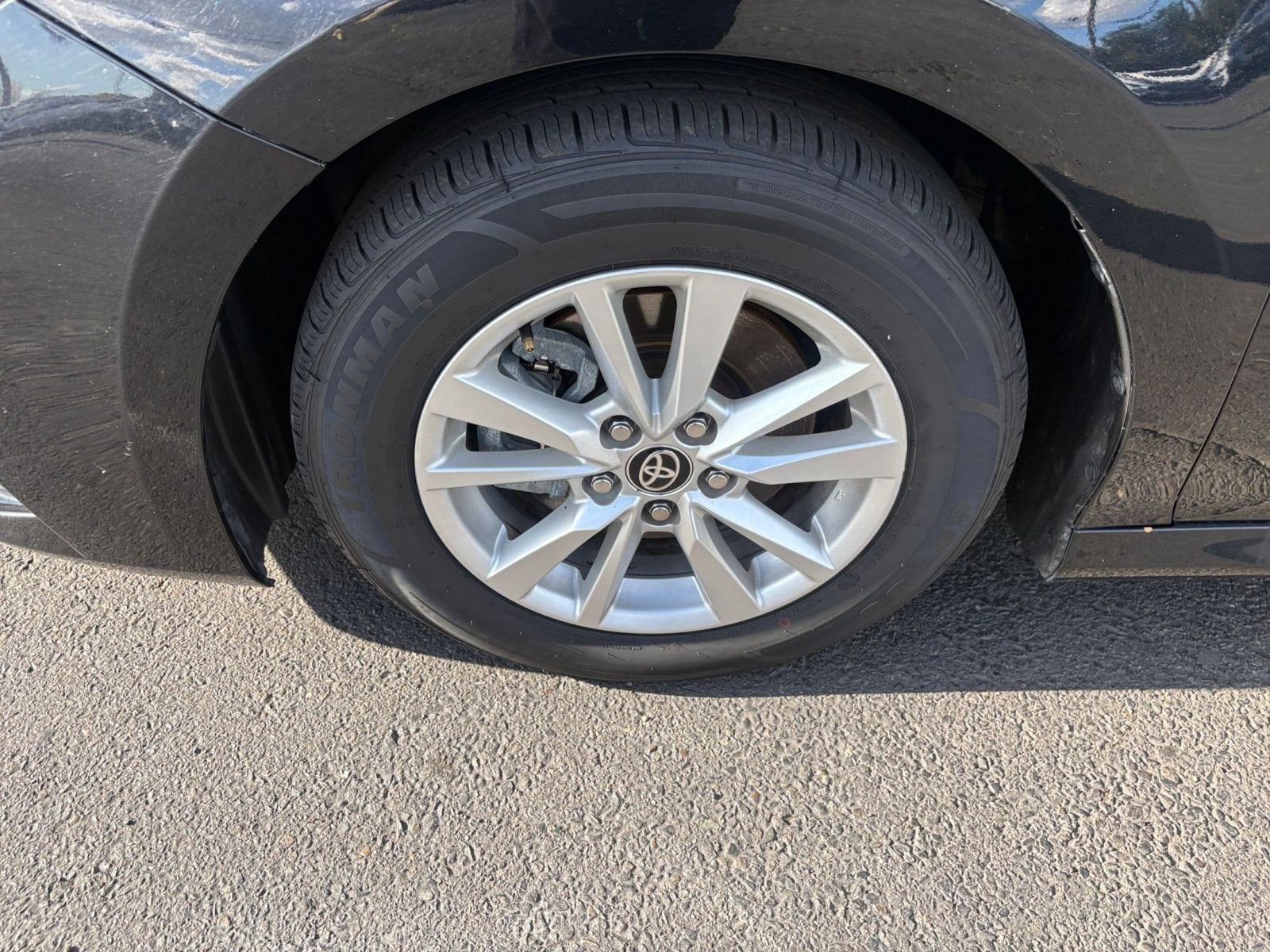 Thumbnail: 2025 Toyota Camry - 29