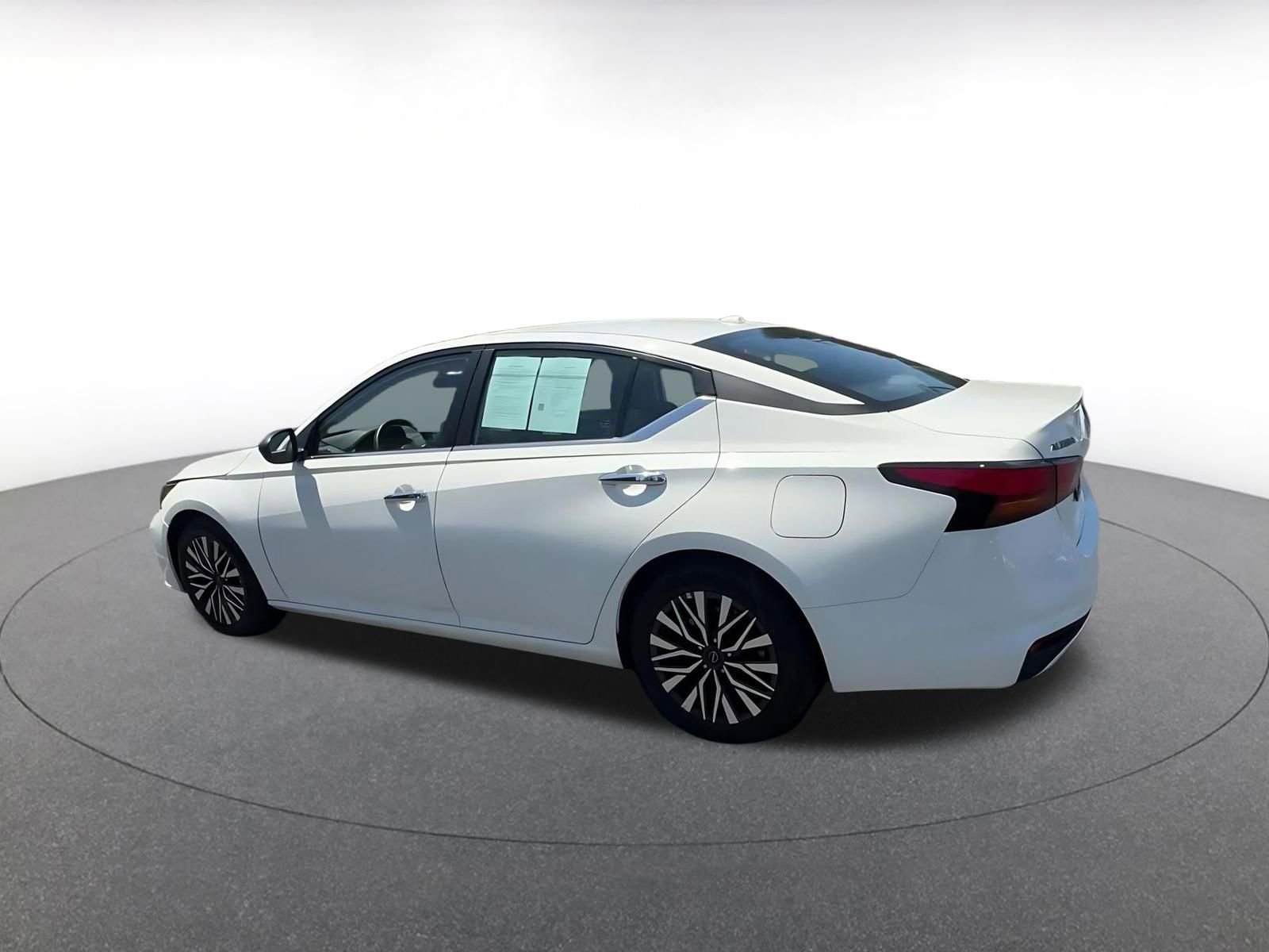 Thumbnail: 2025 Nissan Altima - 10