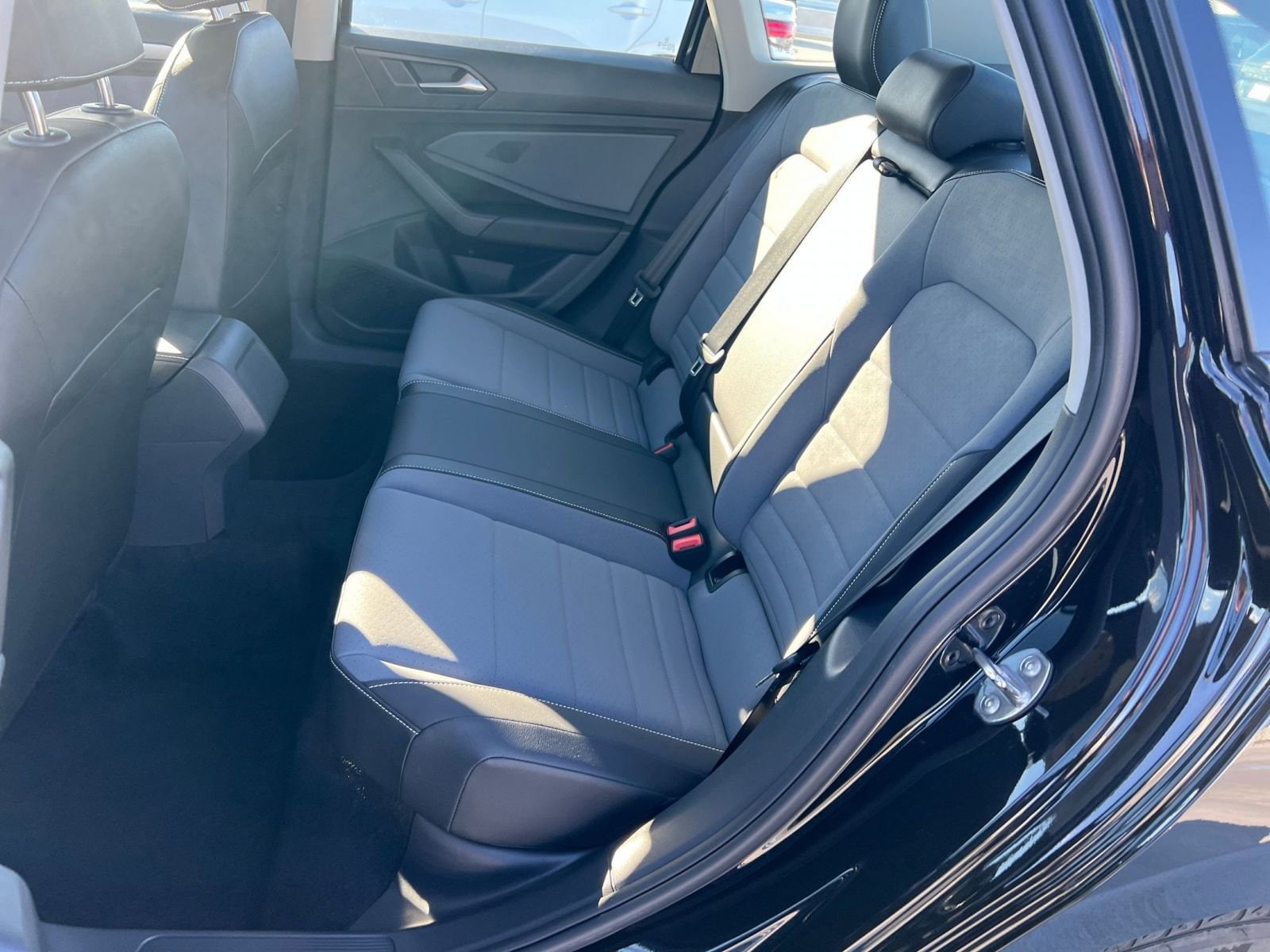 Thumbnail: 2025 Volkswagen Jetta - 24