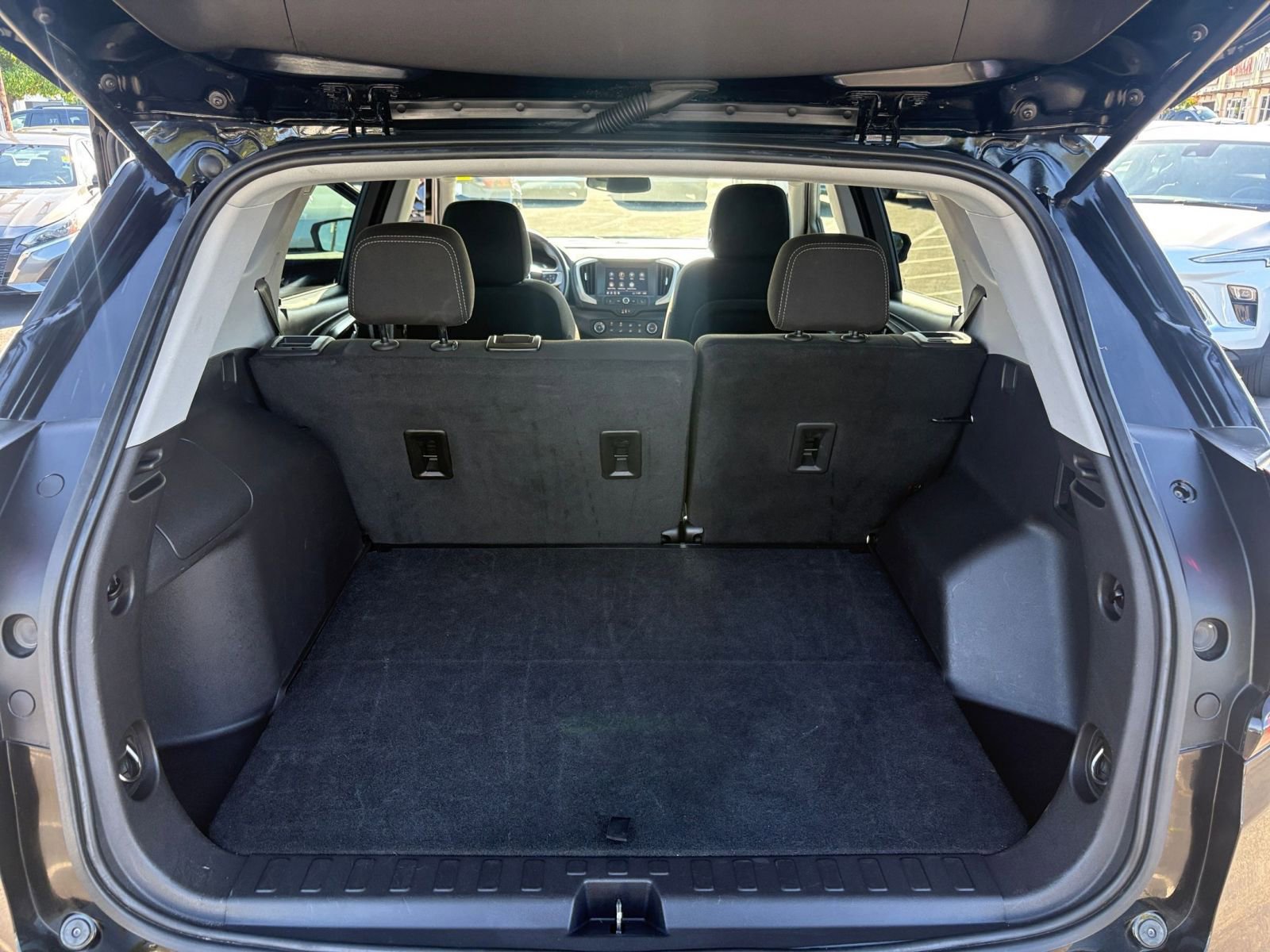 Thumbnail: 2024 GMC Terrain - 31