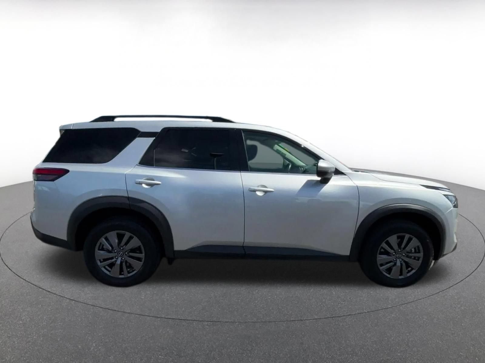 Thumbnail: 2025 Nissan Pathfinder - 13