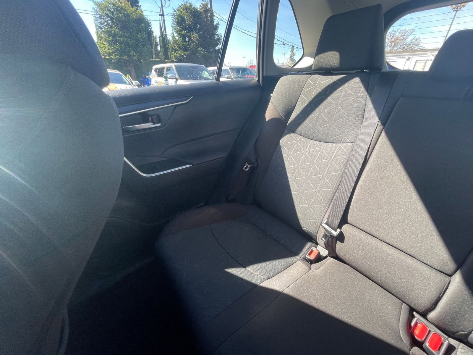 Thumbnail: 2025 Toyota RAV4 - 34