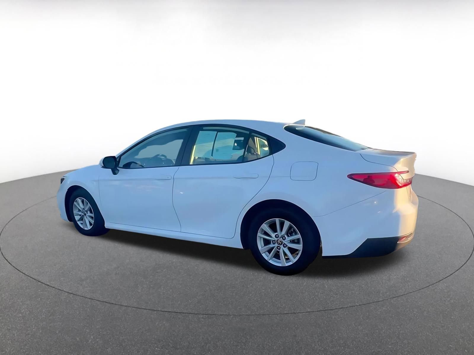 Thumbnail: 2025 Toyota Camry - 10