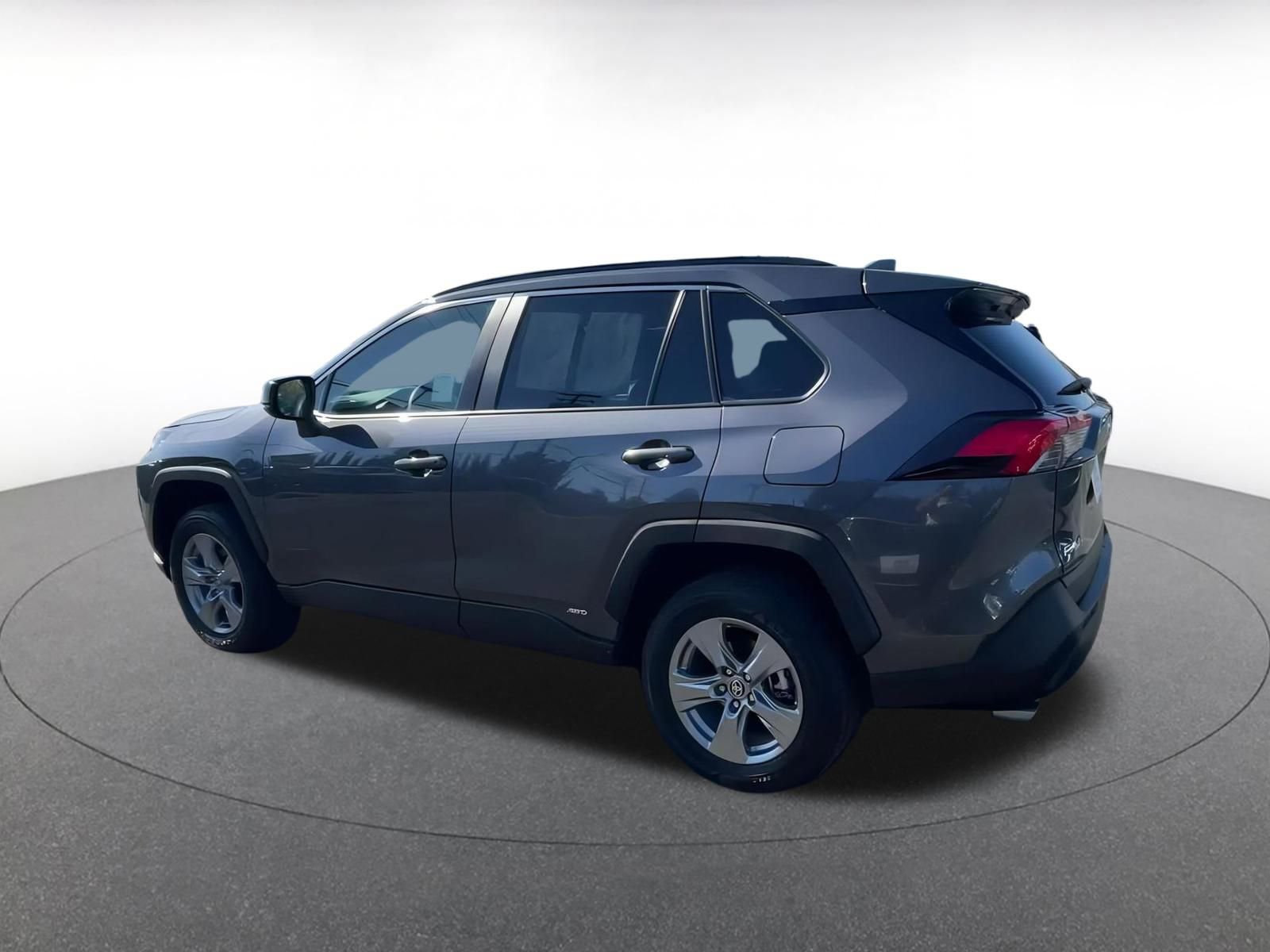 Thumbnail: 2025 Toyota RAV4 - 10