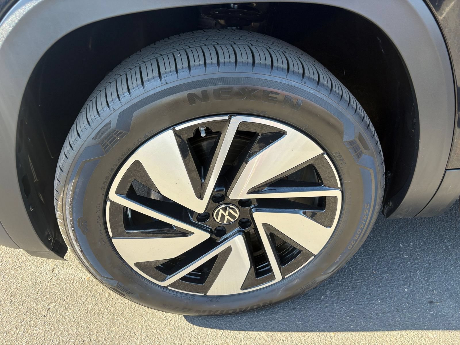 Thumbnail: 2026 Volkswagen Atlas - 34