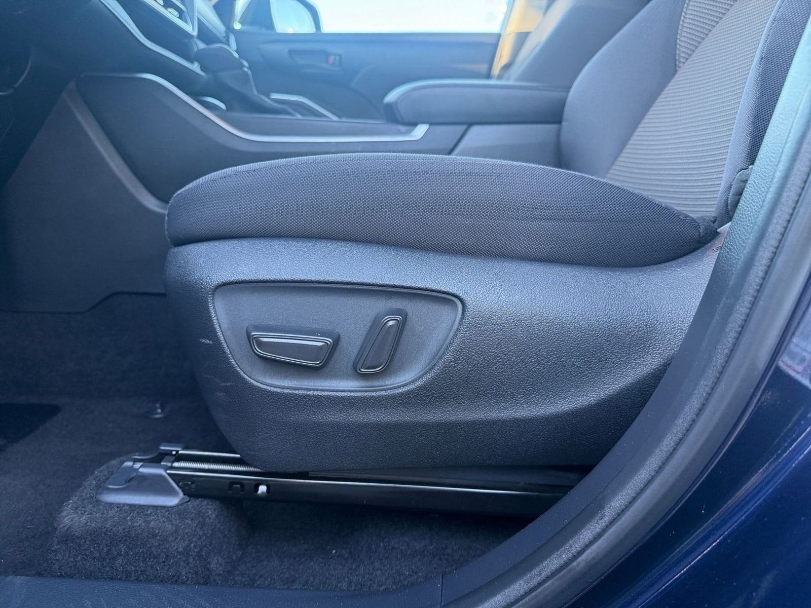 Thumbnail: 2025 Toyota Highlander - 23