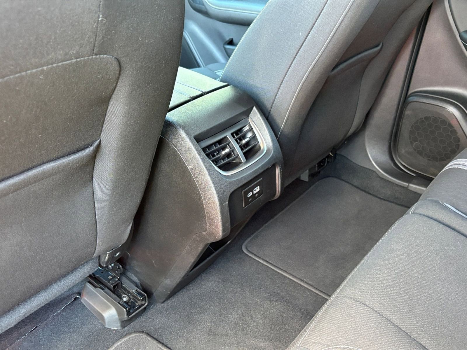 Thumbnail: 2025 Chevrolet Blazer - 23