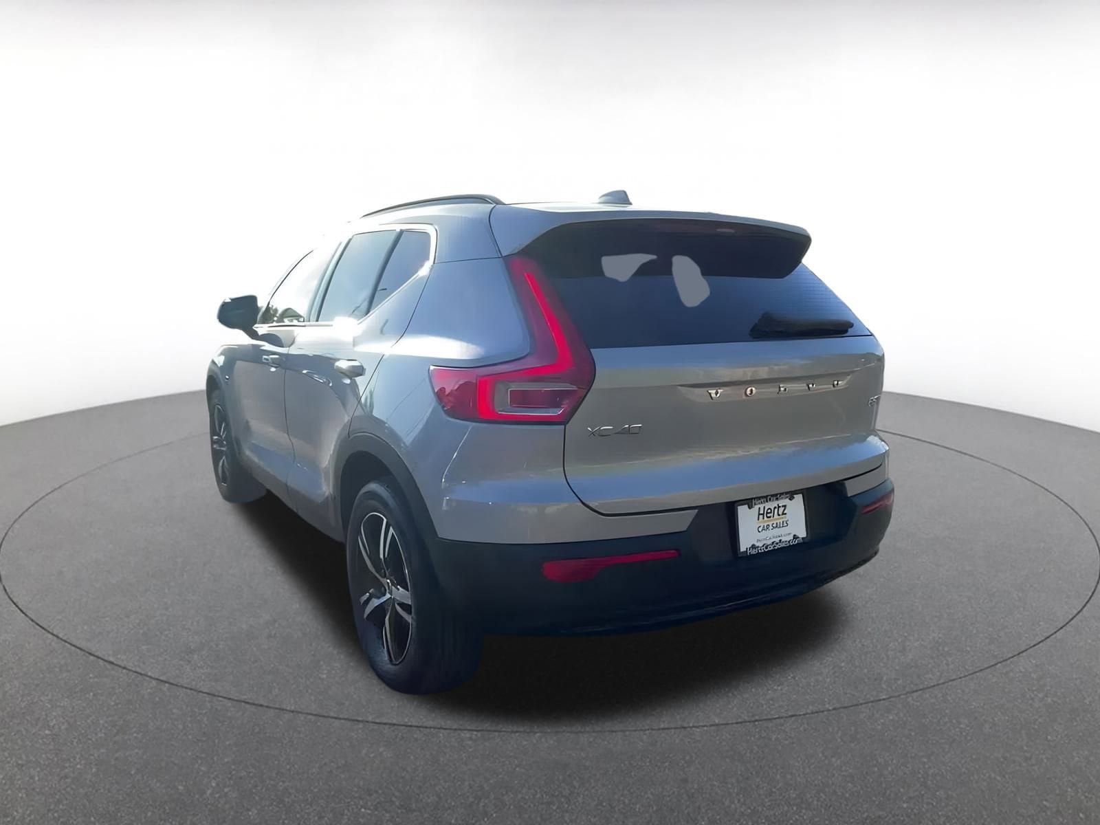 Thumbnail: 2024 Volvo XC40 - 11