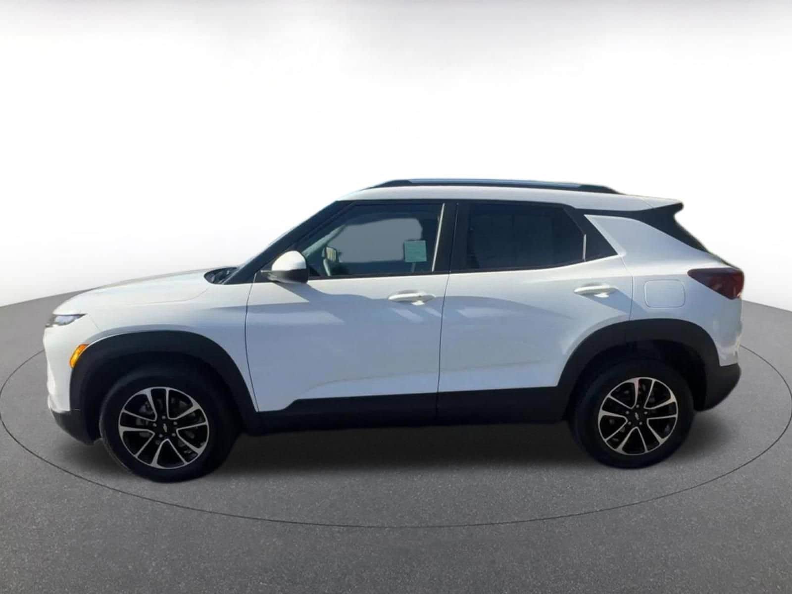 Thumbnail: 2025 Chevrolet TrailBlazer - 9