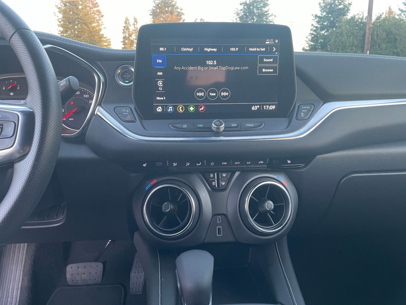 Thumbnail: 2025 Chevrolet Blazer - 17