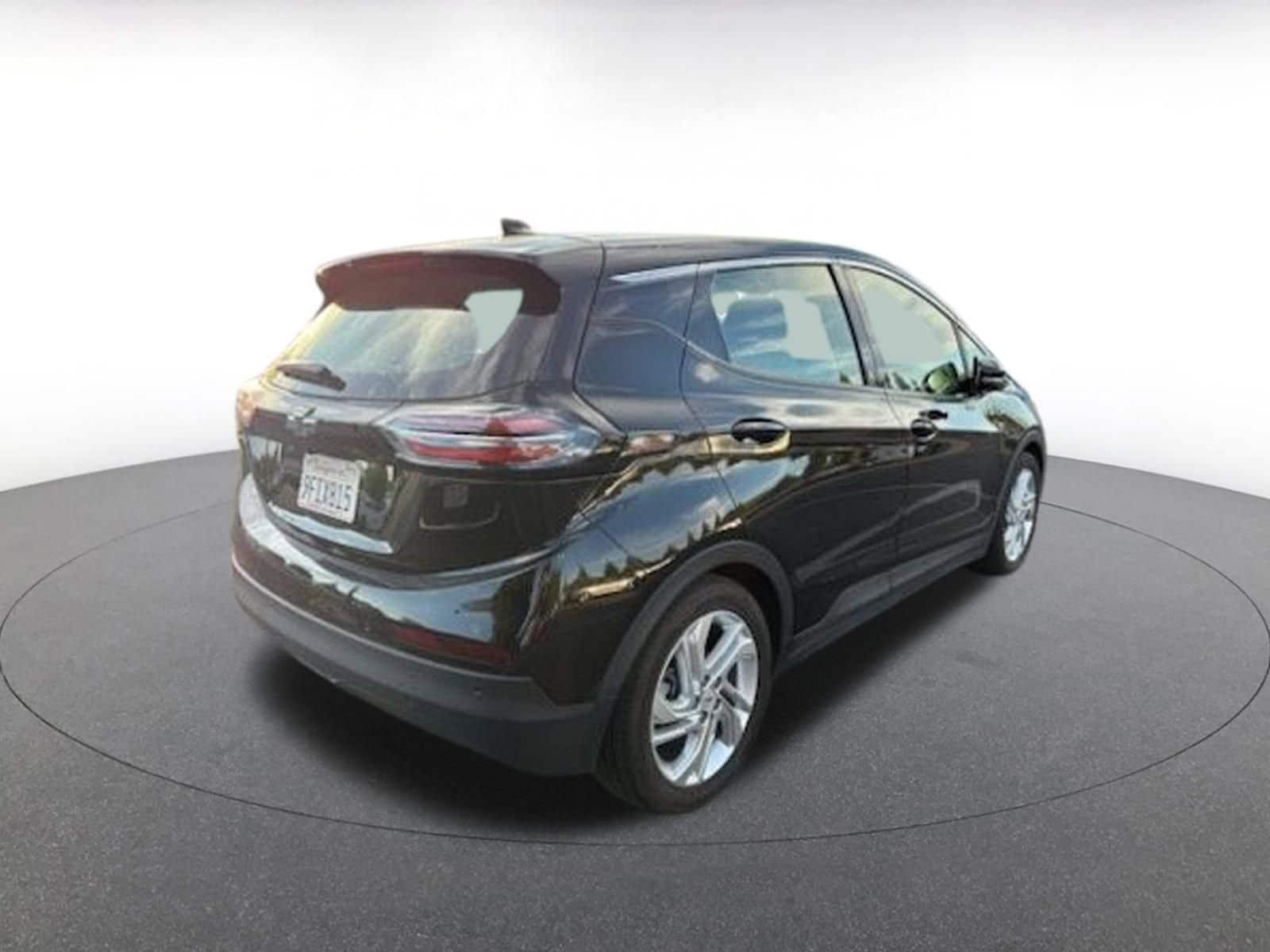 Thumbnail: 2023 Chevrolet Bolt EV - 4