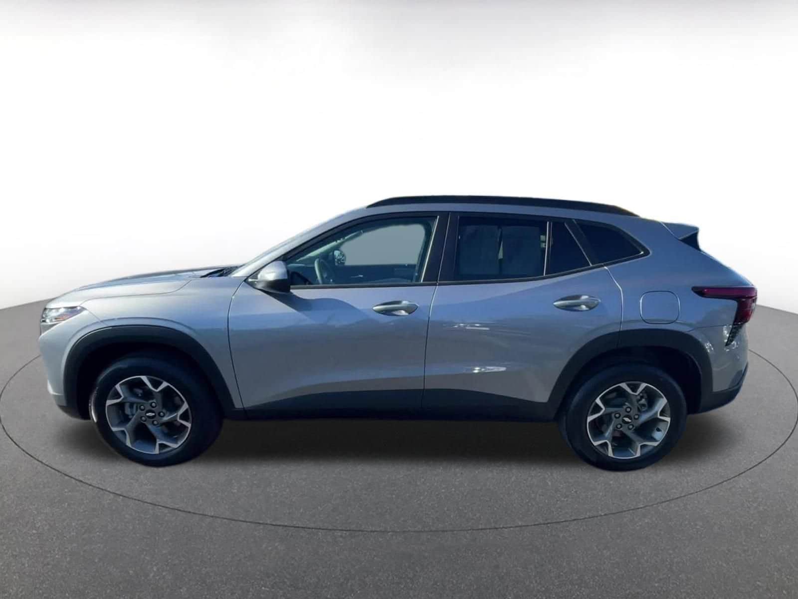 Thumbnail: 2025 Chevrolet Trax - 9