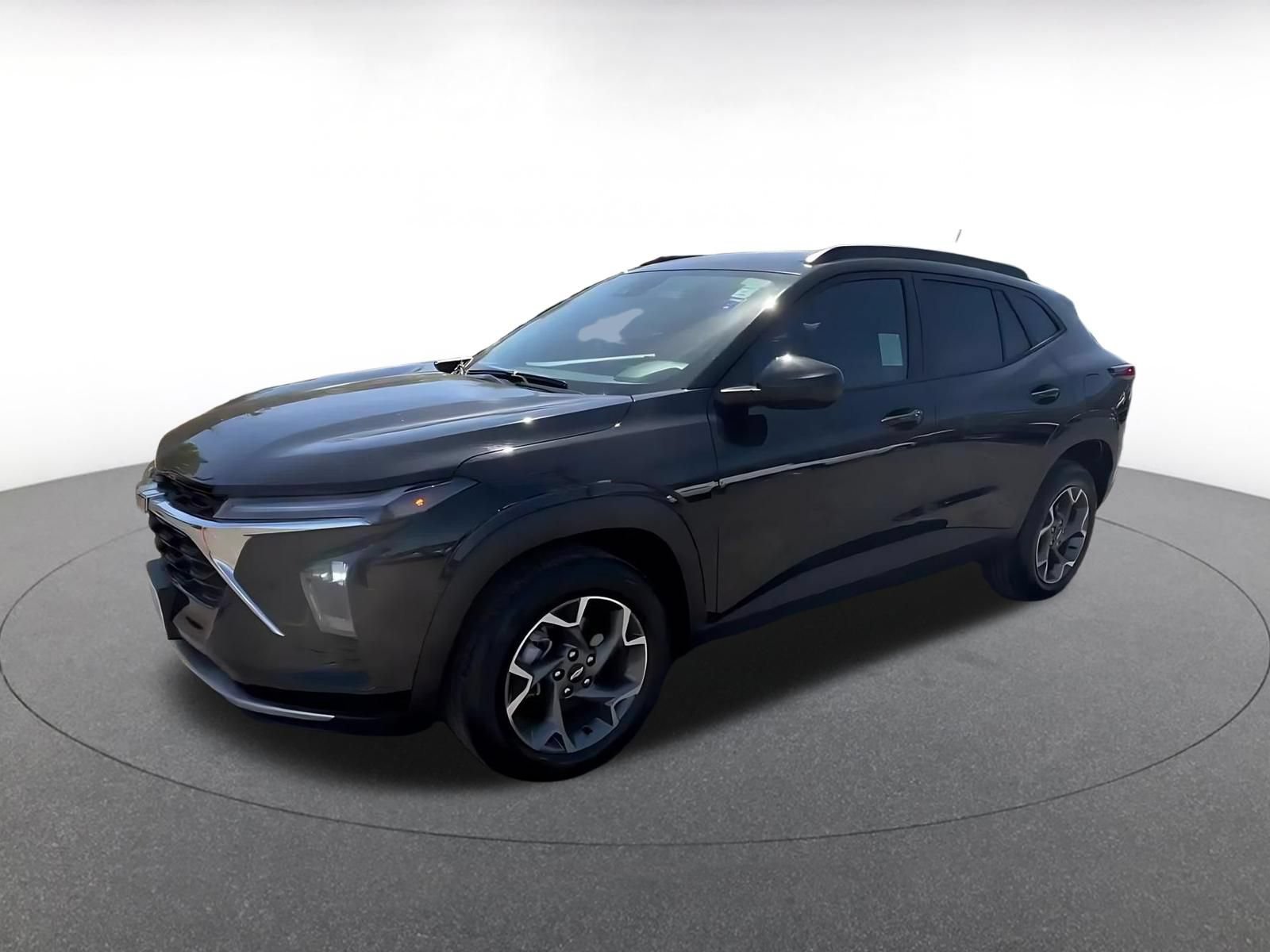 Thumbnail: 2025 Chevrolet Trax - 8