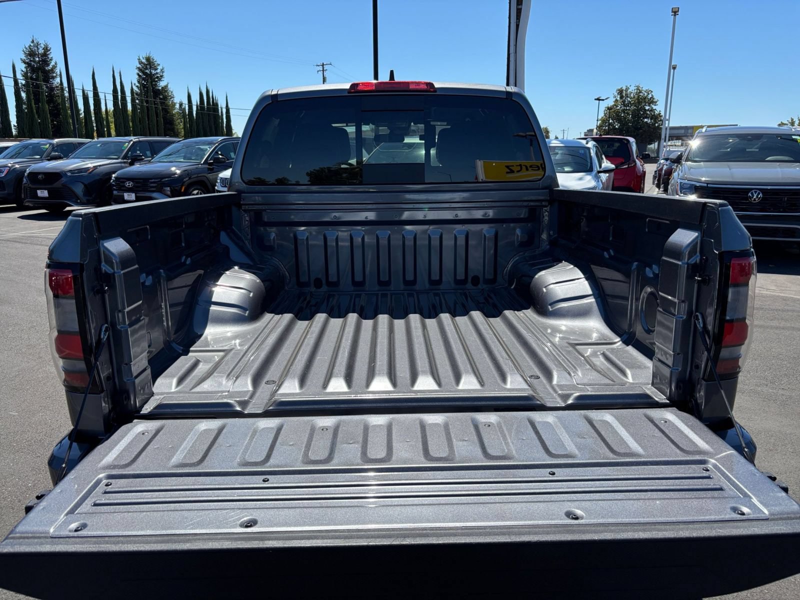 Thumbnail: 2026 Nissan Frontier - 30