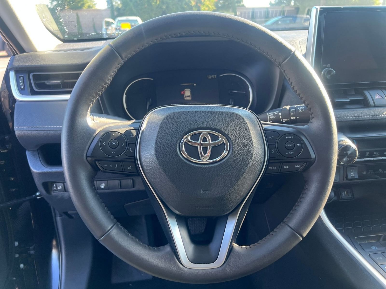 Thumbnail: 2025 Toyota RAV4 - 34