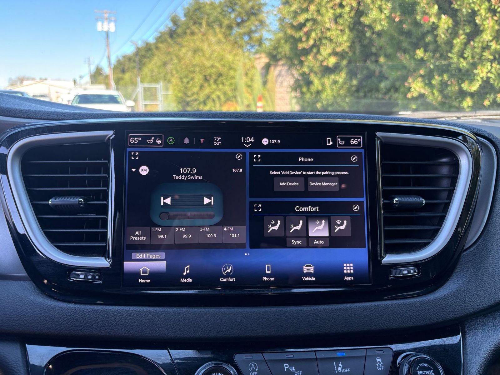 Thumbnail: 2025 Chrysler Pacifica - 20