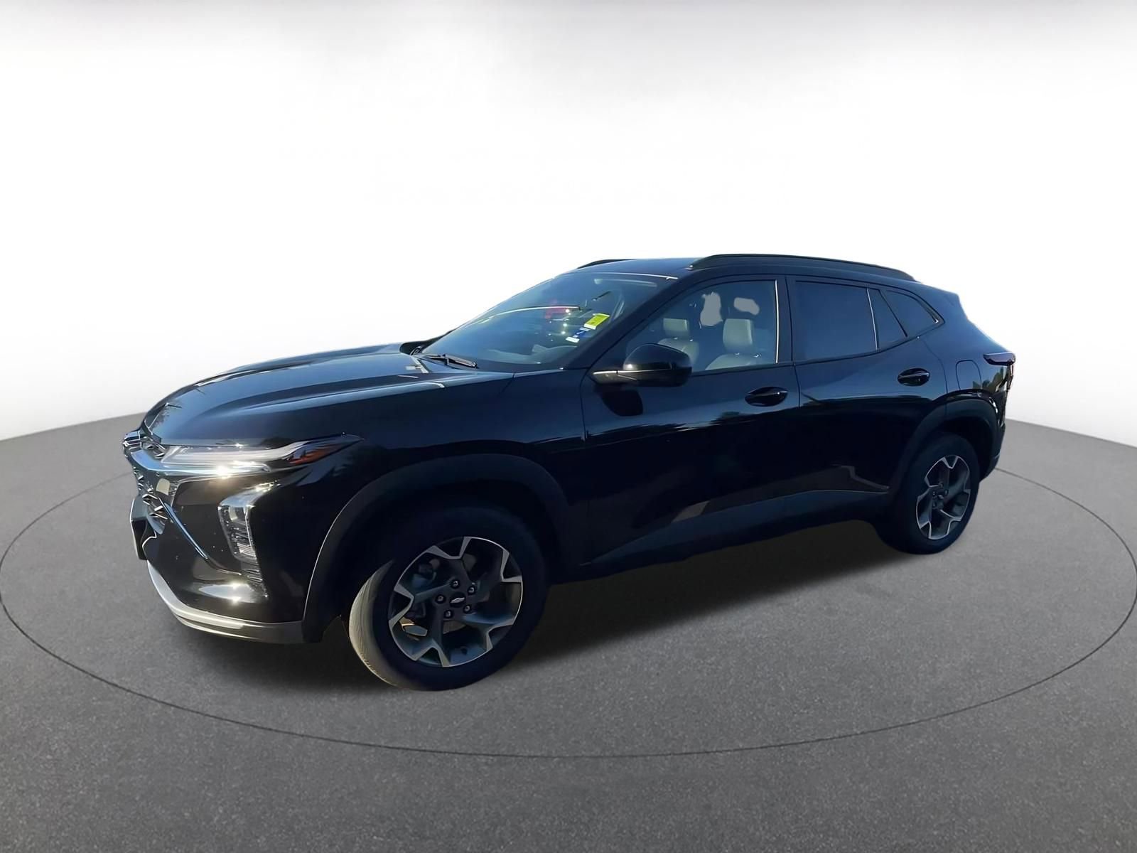 Thumbnail: 2025 Chevrolet Trax - 8