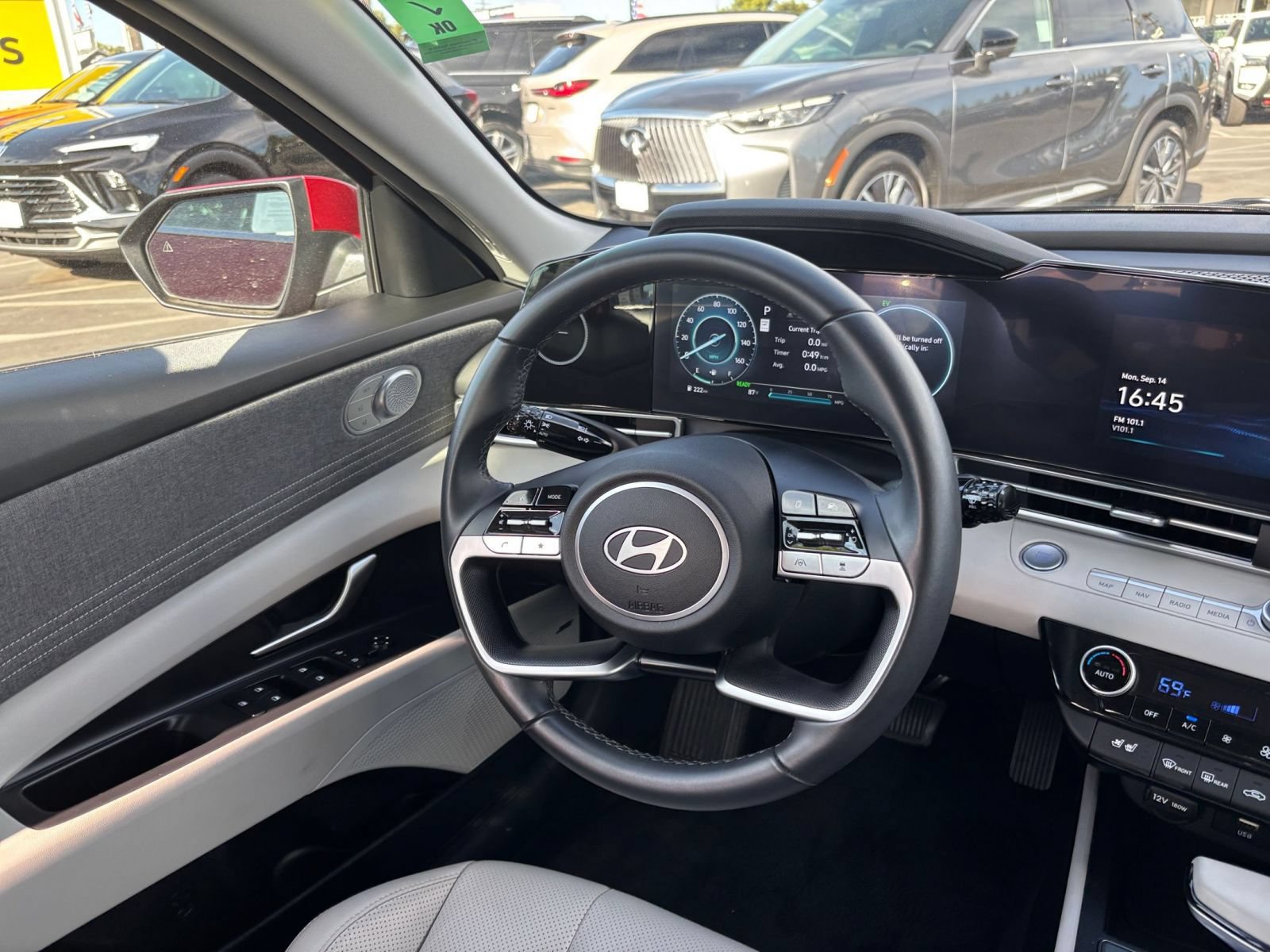Thumbnail: 2025 Hyundai Elantra - 35