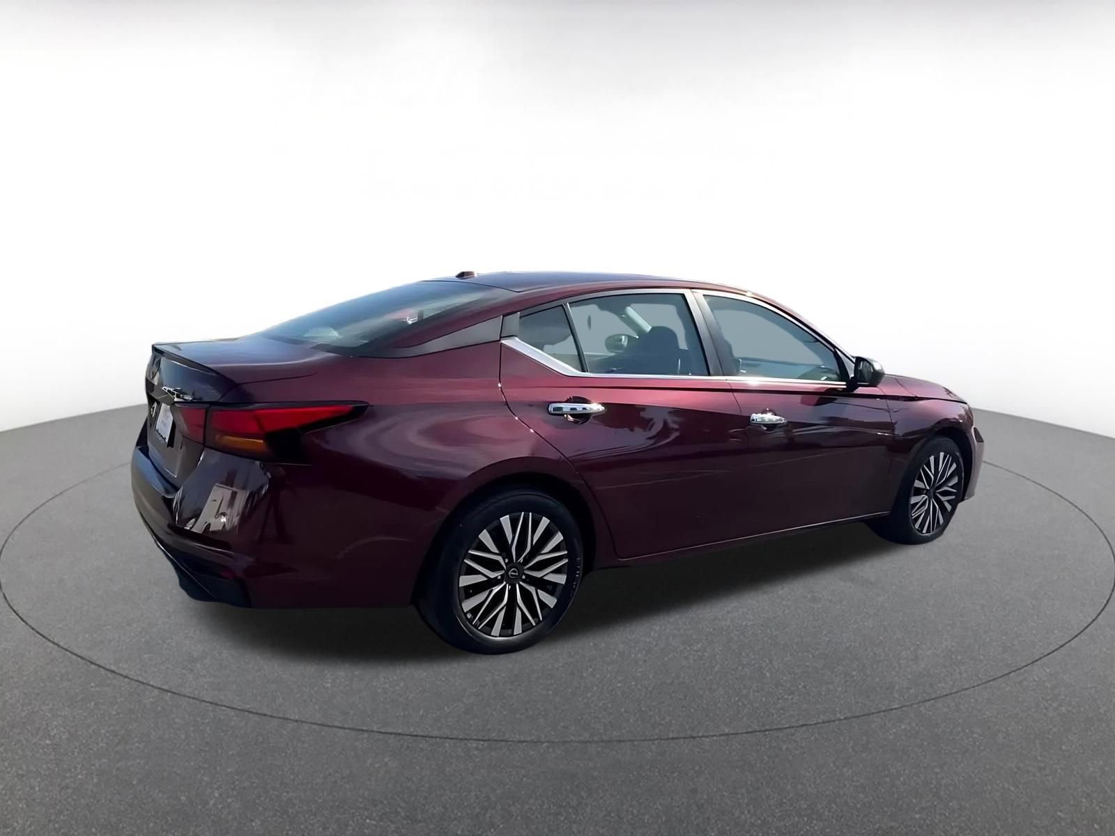 Thumbnail: 2025 Nissan Altima - 14