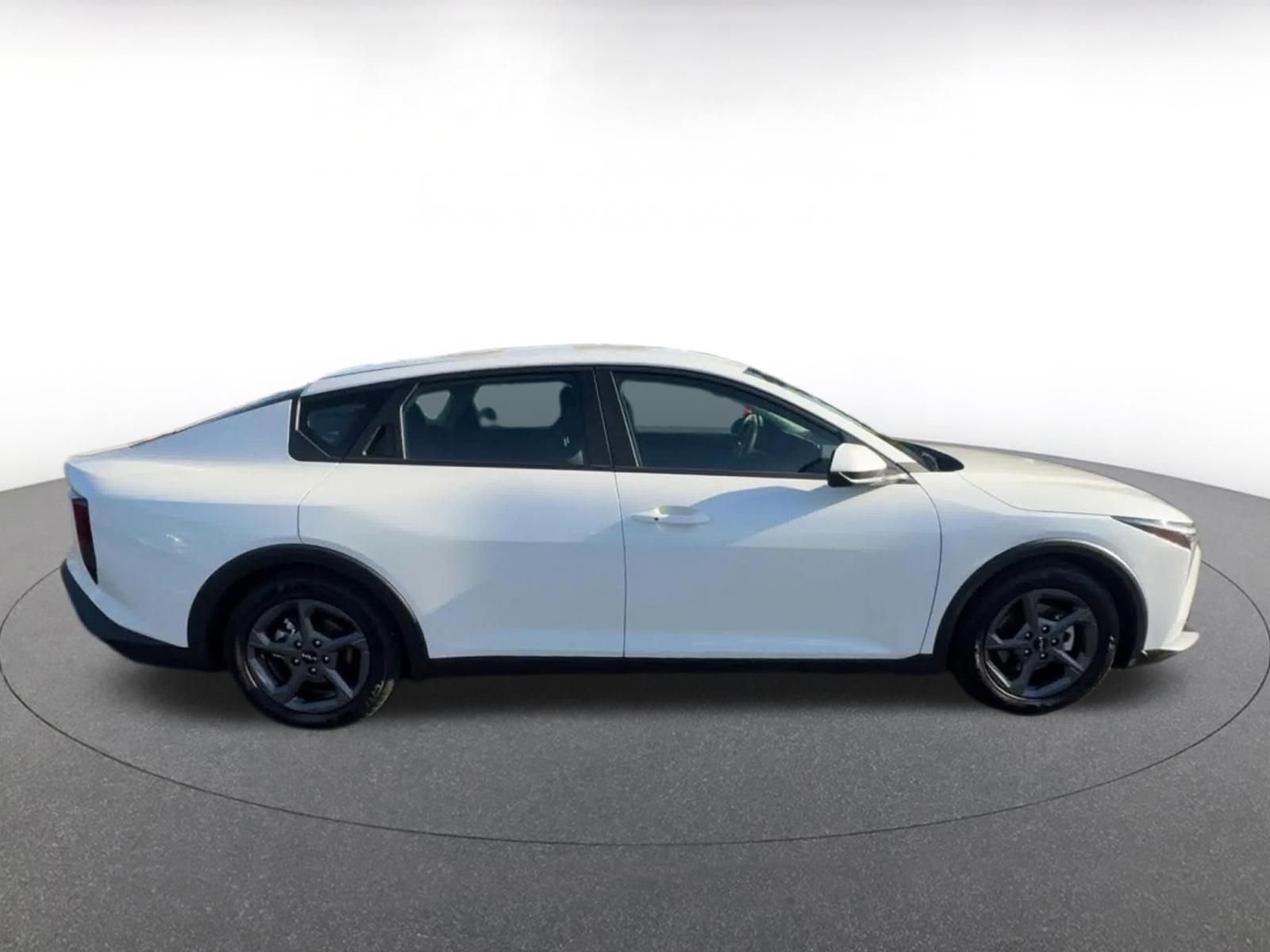 Thumbnail: 2025 Kia K4 - 16