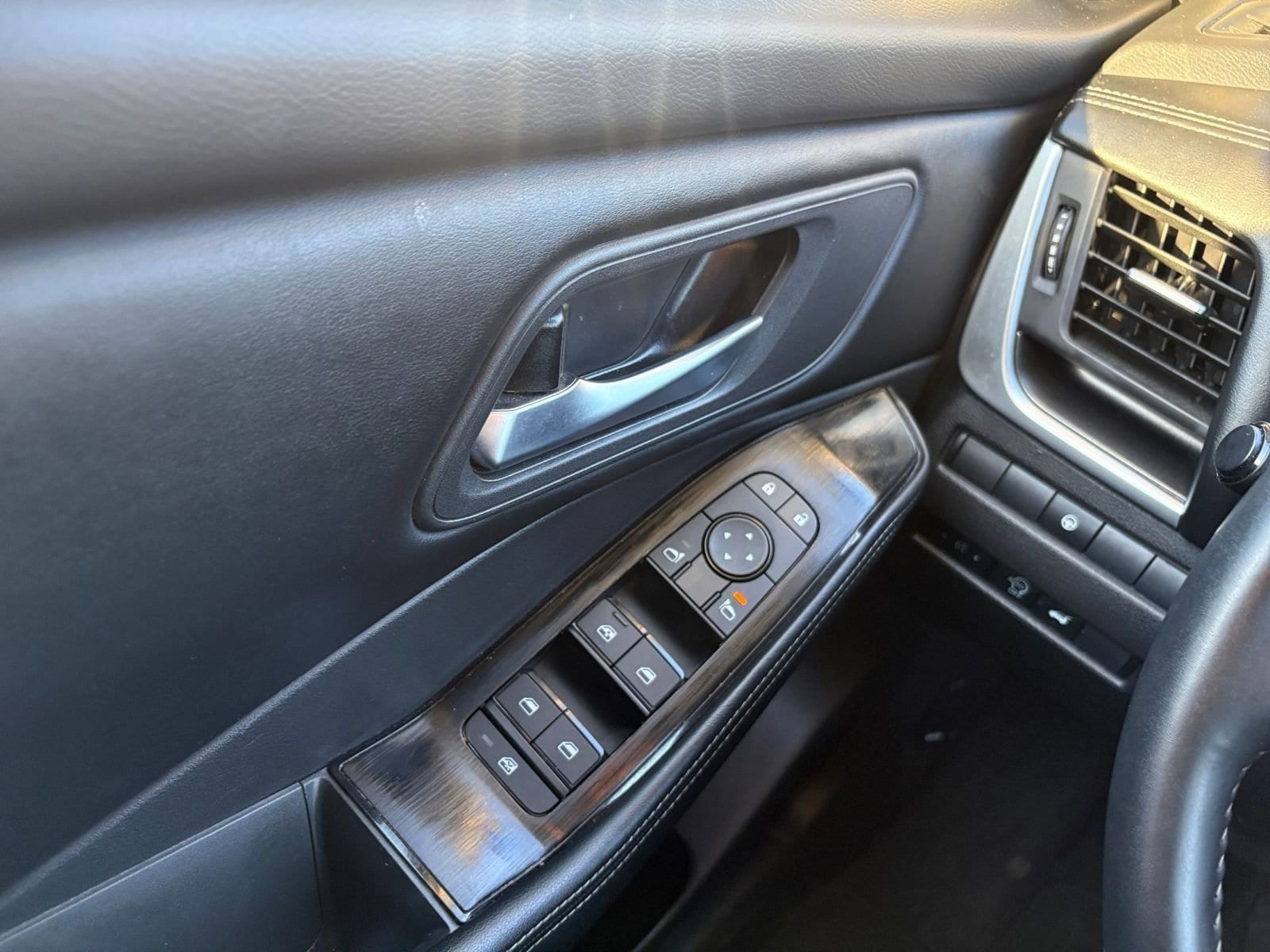 Thumbnail: 2025 Nissan Rogue - 18