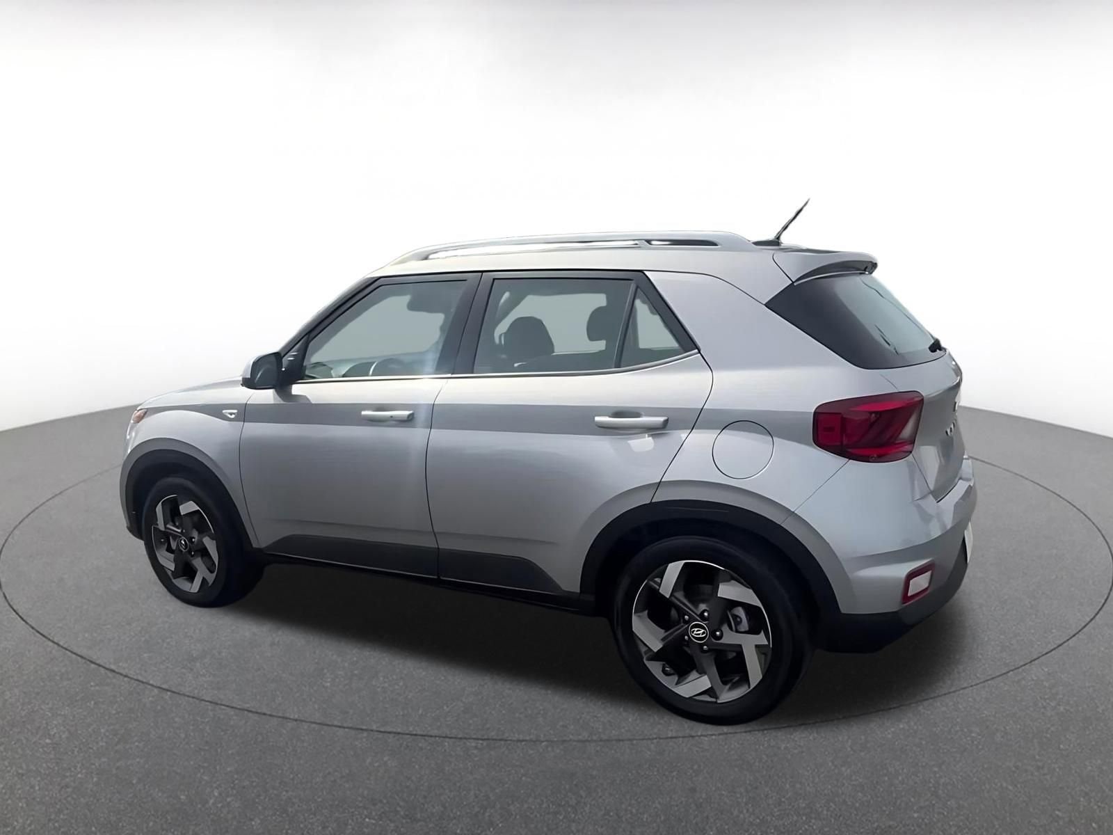 Thumbnail: 2025 Hyundai Venue - 10