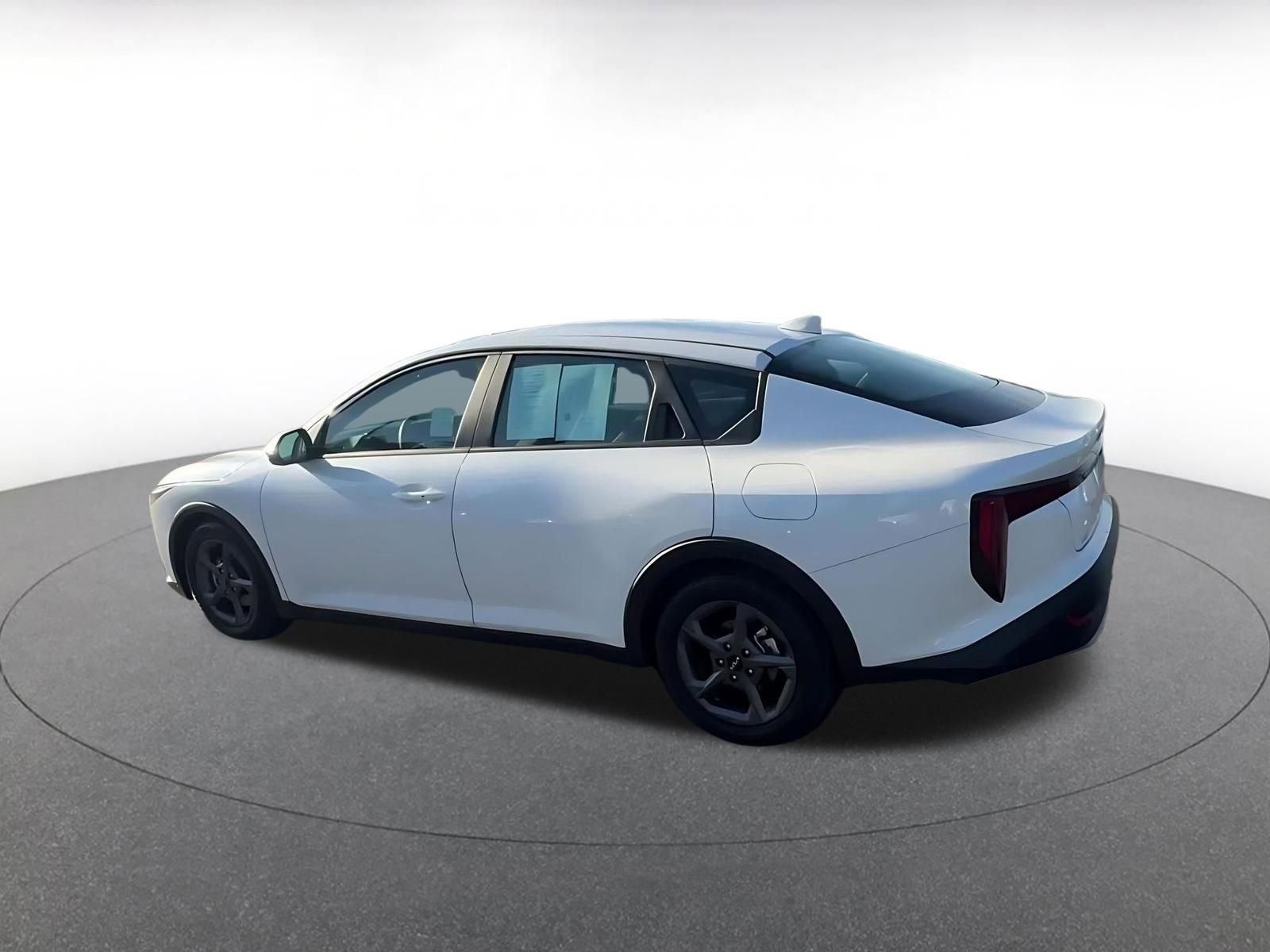 Thumbnail: 2025 Kia K4 - 10