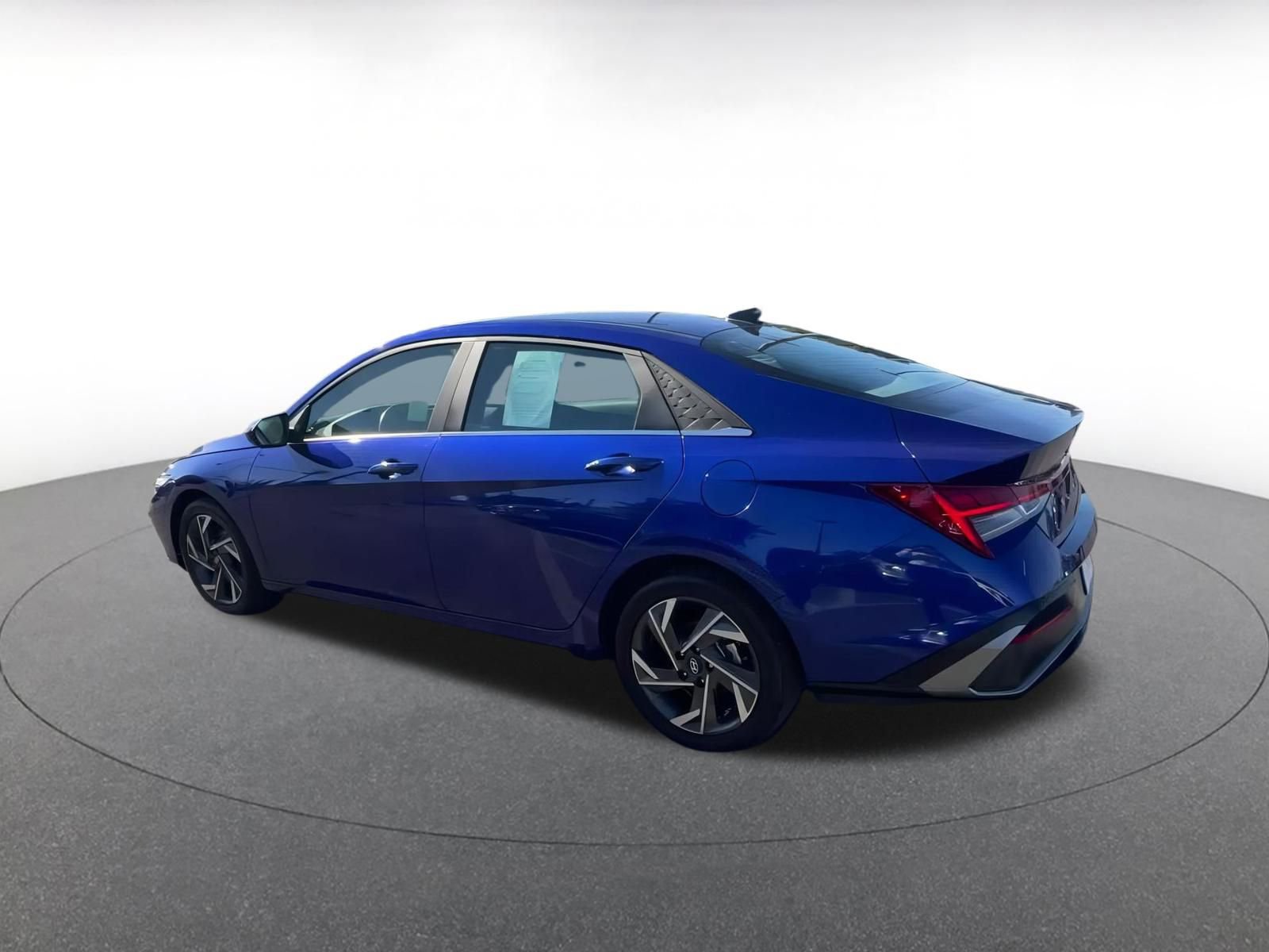 Thumbnail: 2025 Hyundai Elantra - 10