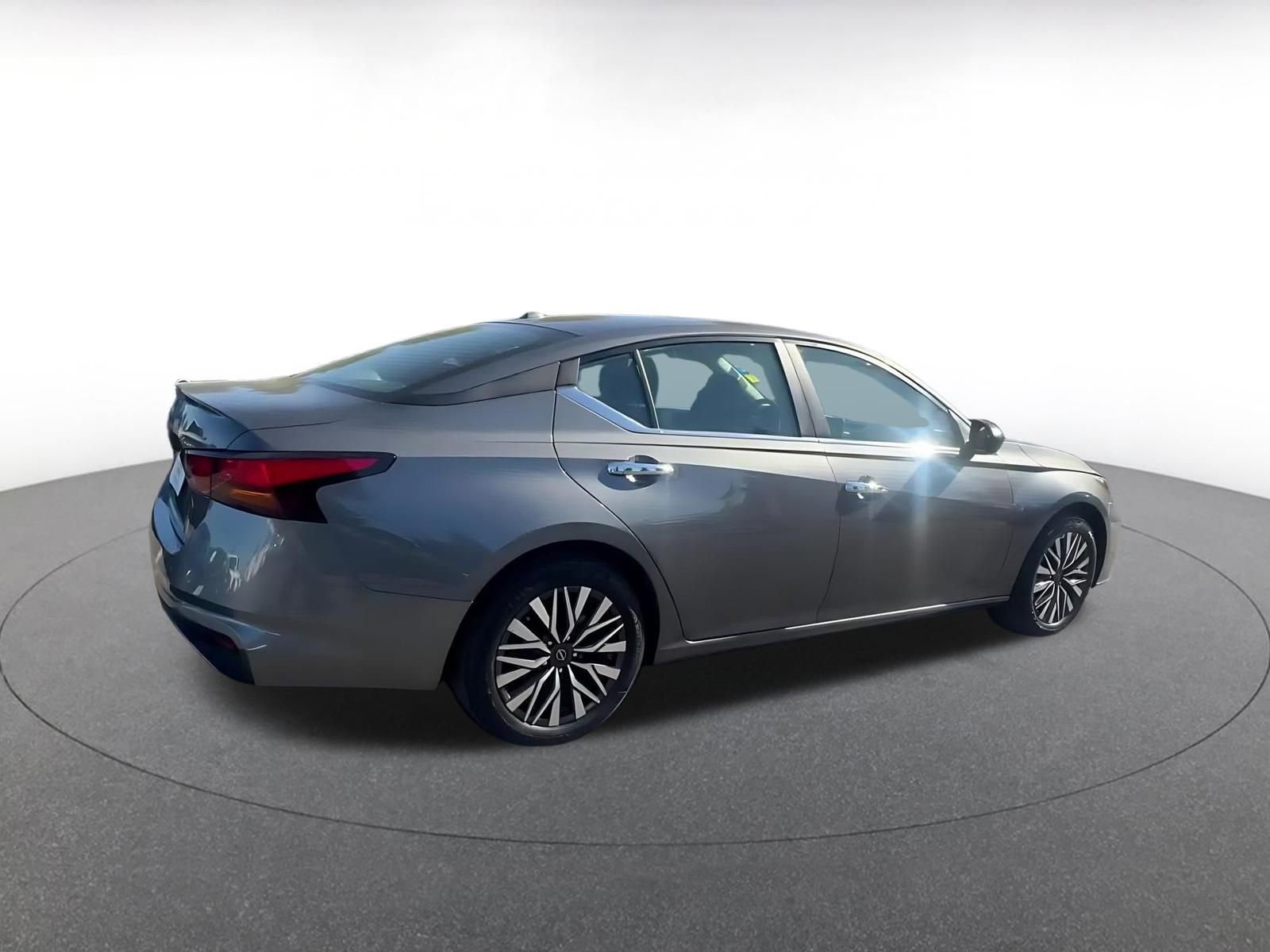 Thumbnail: 2025 Nissan Altima - 15