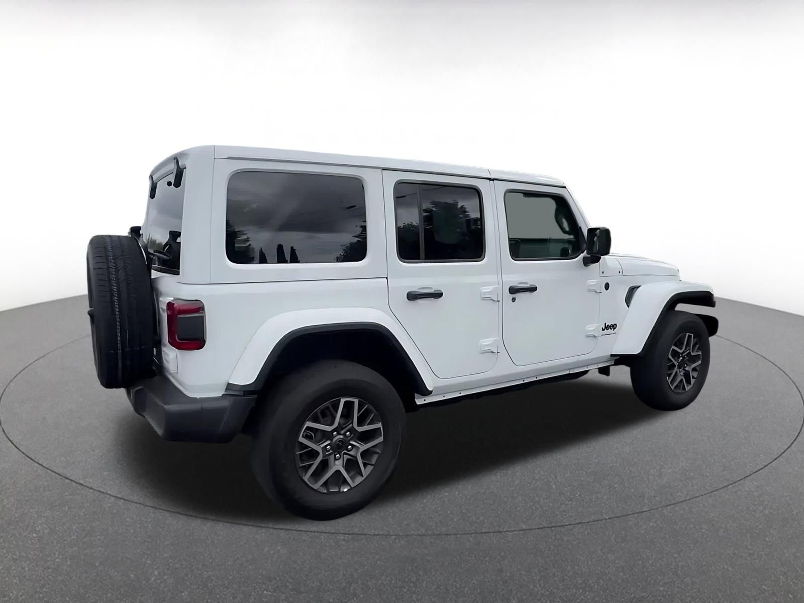 Thumbnail: 2025 Jeep Wrangler - 15