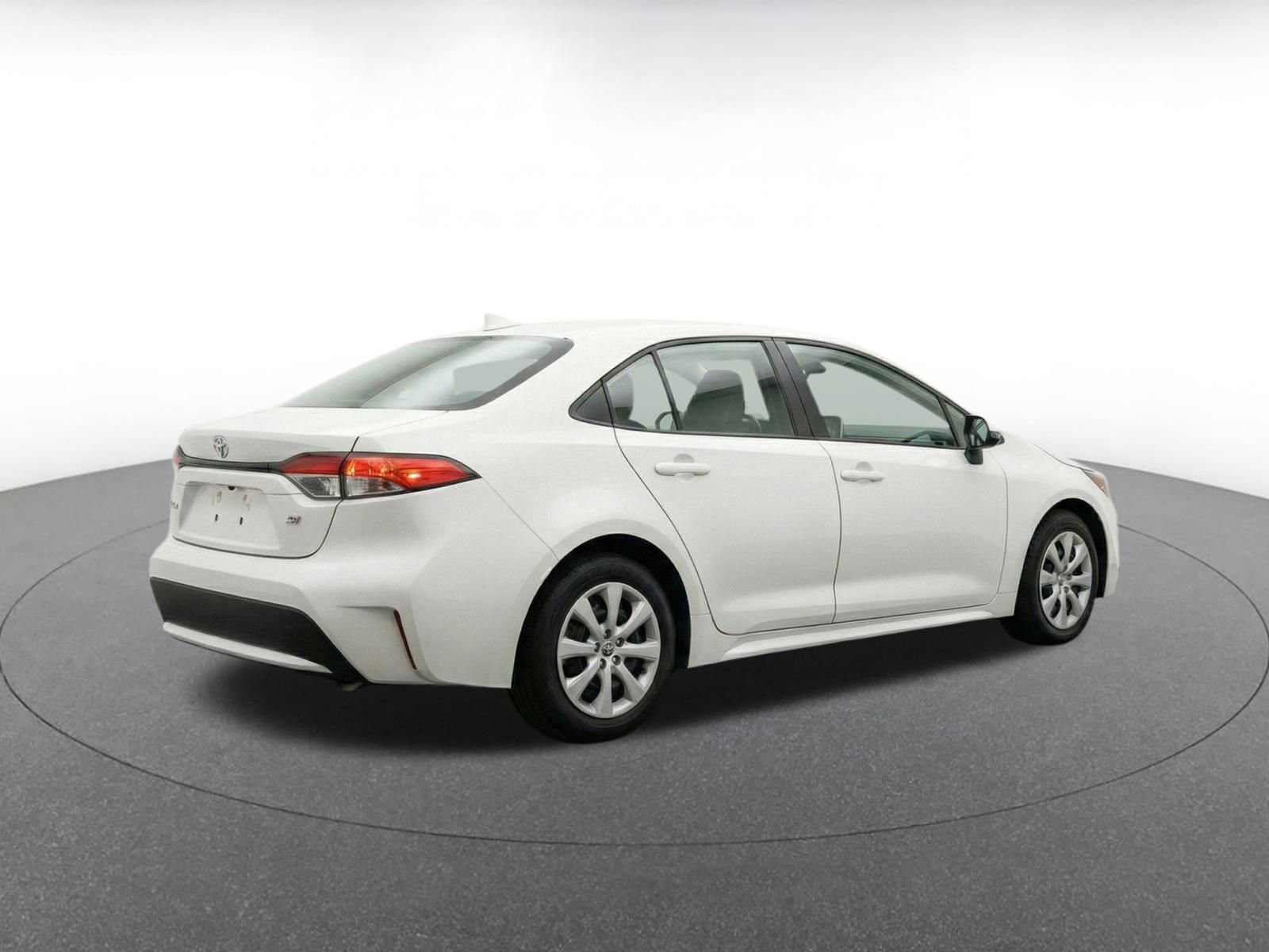 Thumbnail: 2025 Toyota Corolla - 9