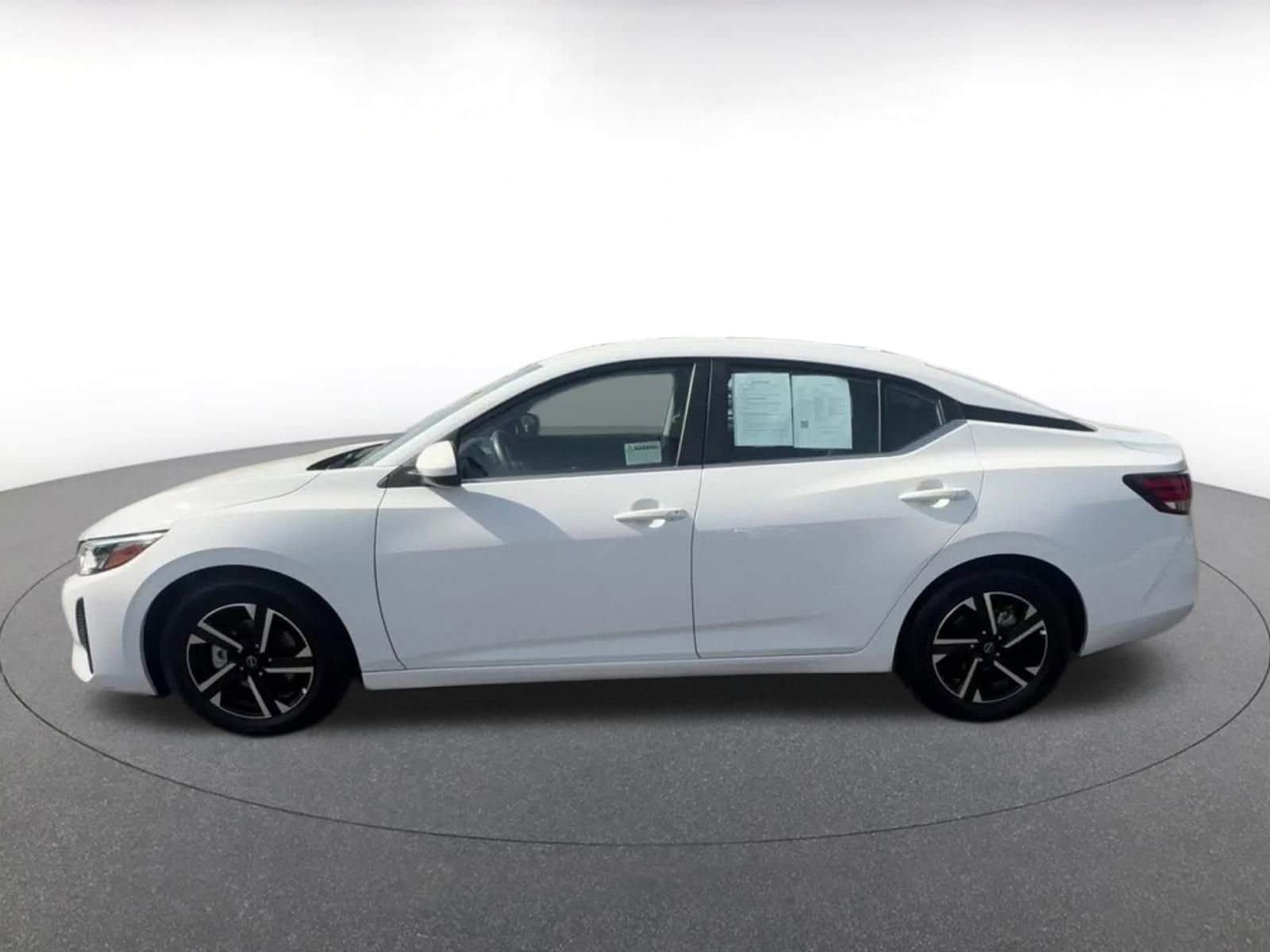 Thumbnail: 2025 Nissan Sentra - 9