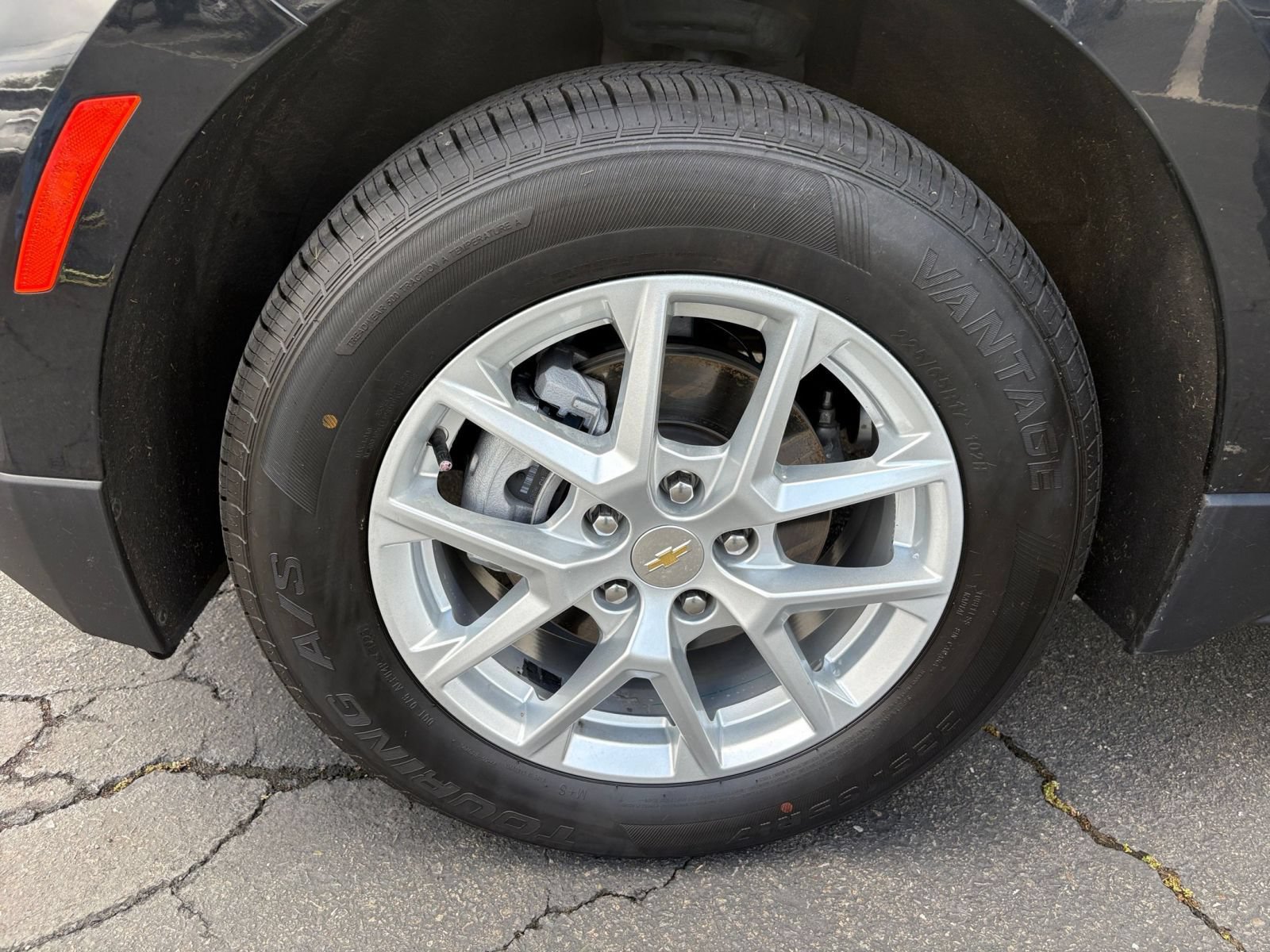2024 Chevrolet Equinox LT - Photo 28