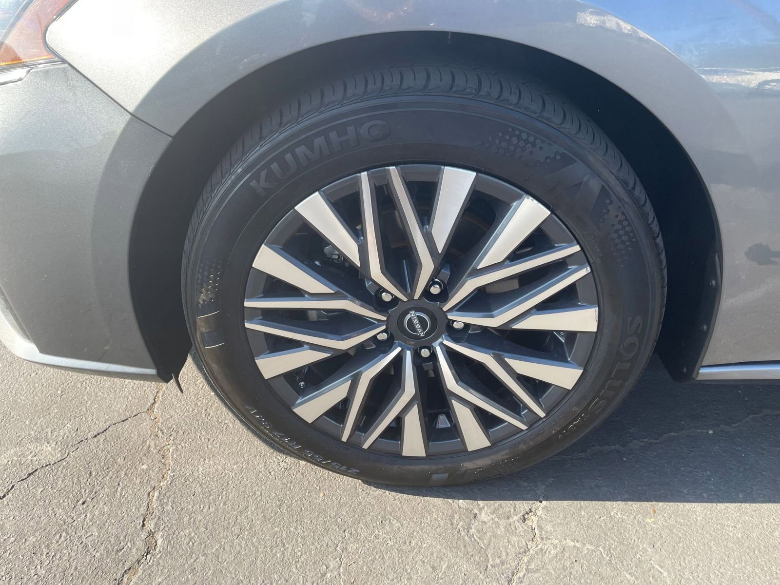 2024 Nissan Altima SV 28