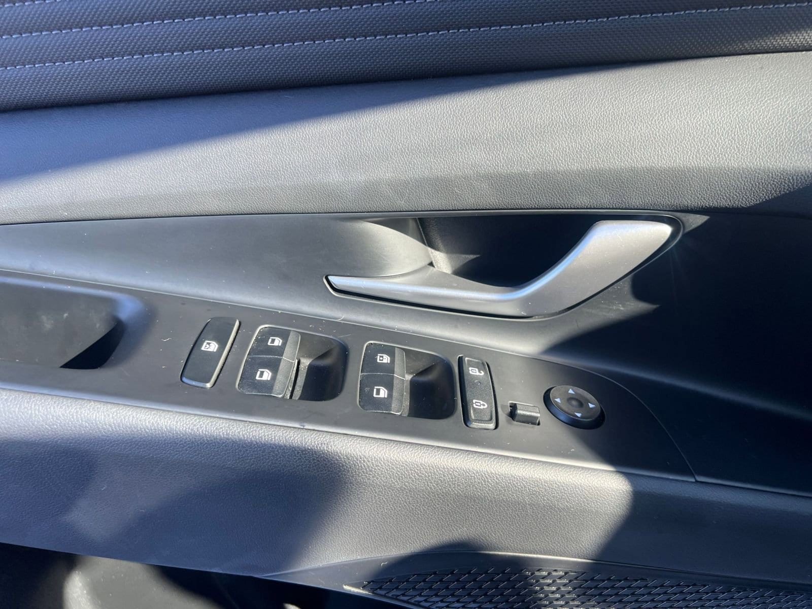 Thumbnail: 2025 Hyundai Elantra - 20