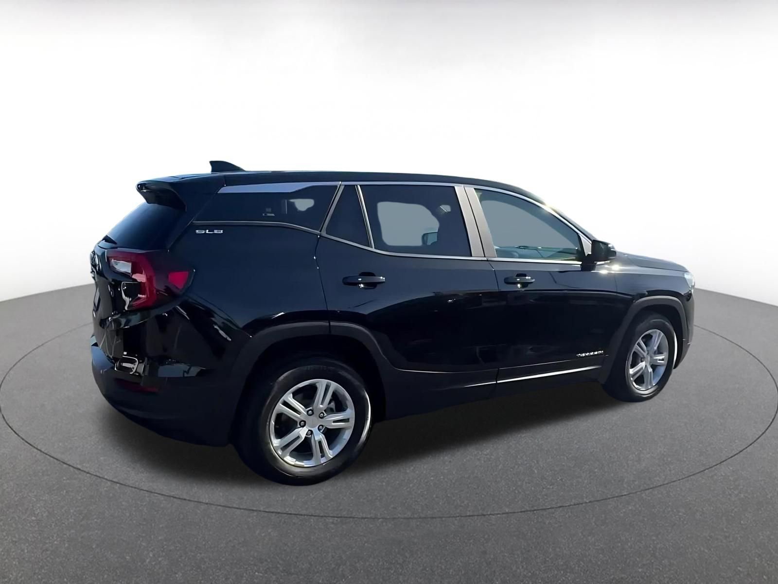 Thumbnail: 2024 GMC Terrain - 14