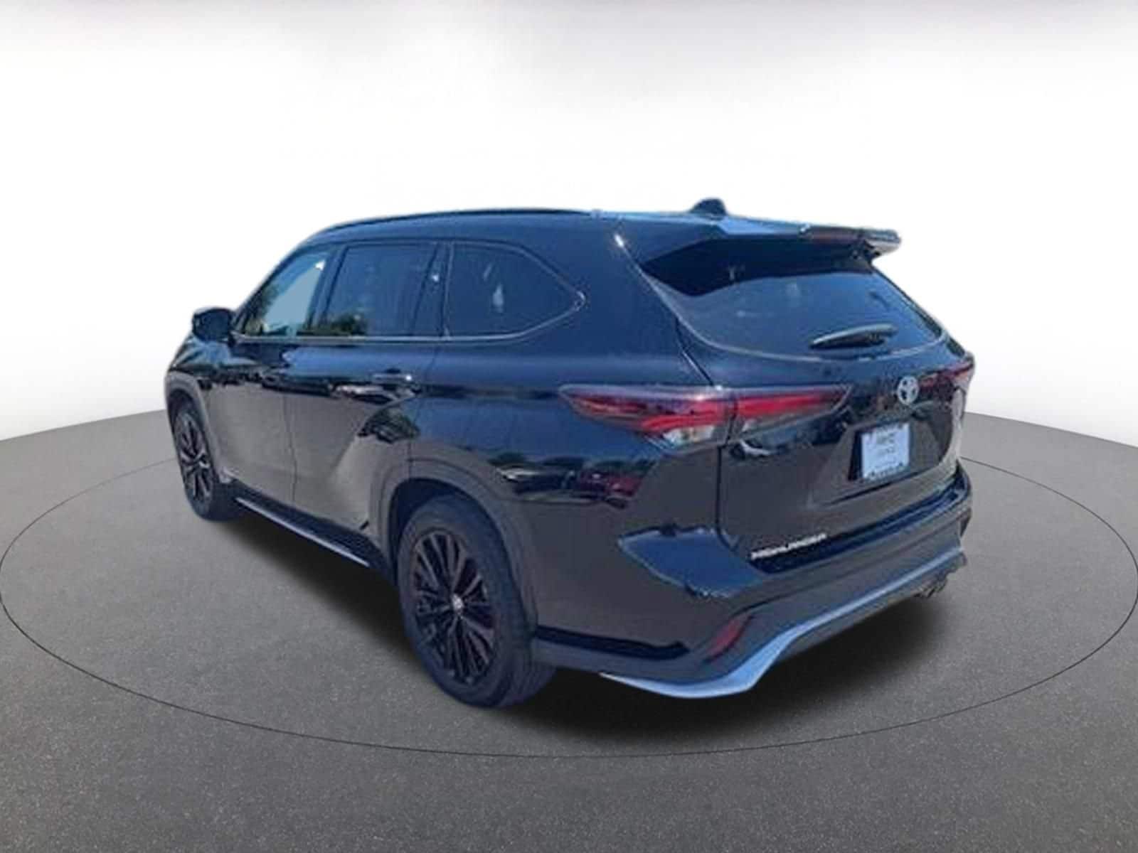 Thumbnail: 2025 Toyota Highlander - 6
